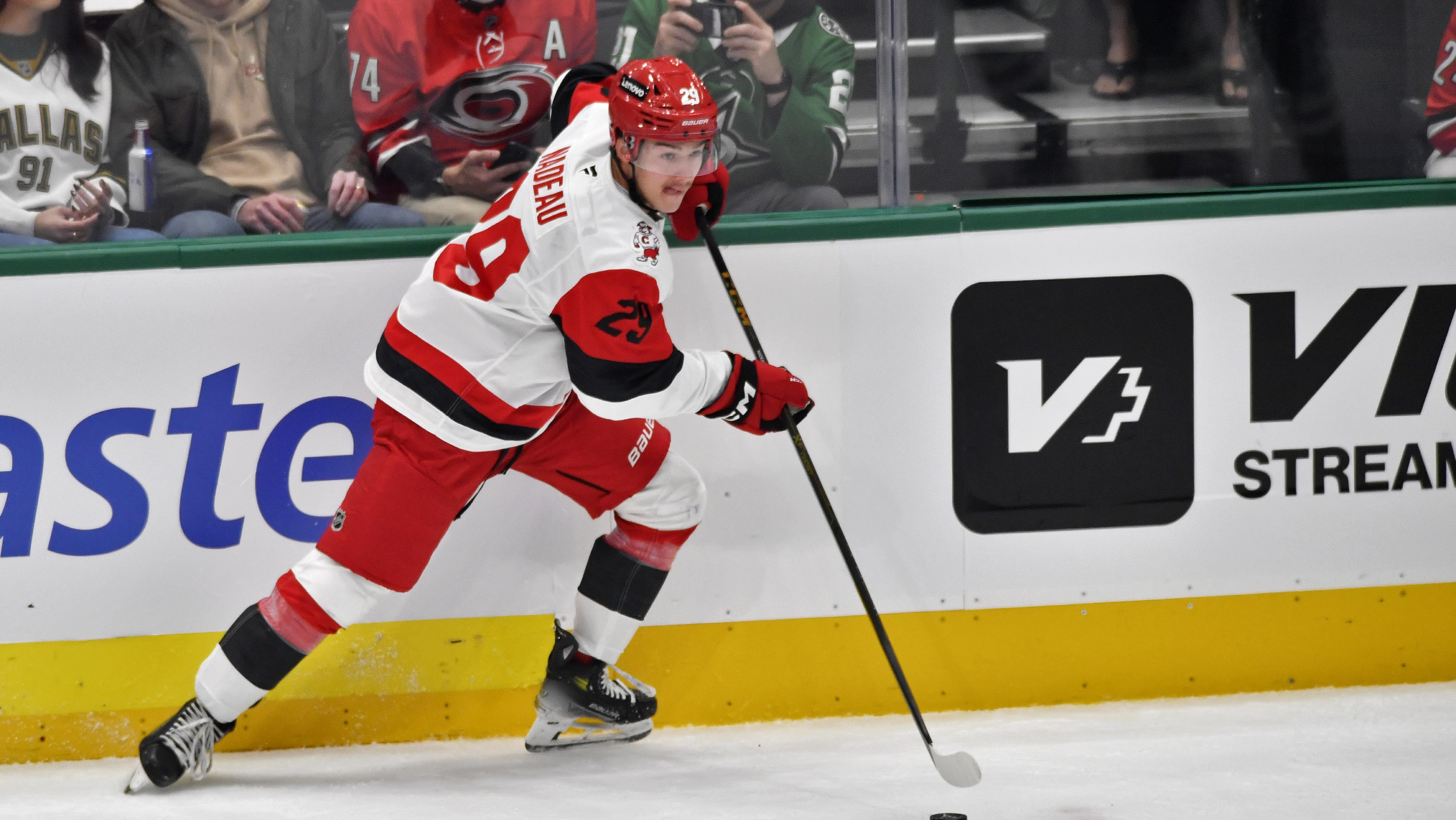 NHL: OCT 25 Hurricanes at Stars