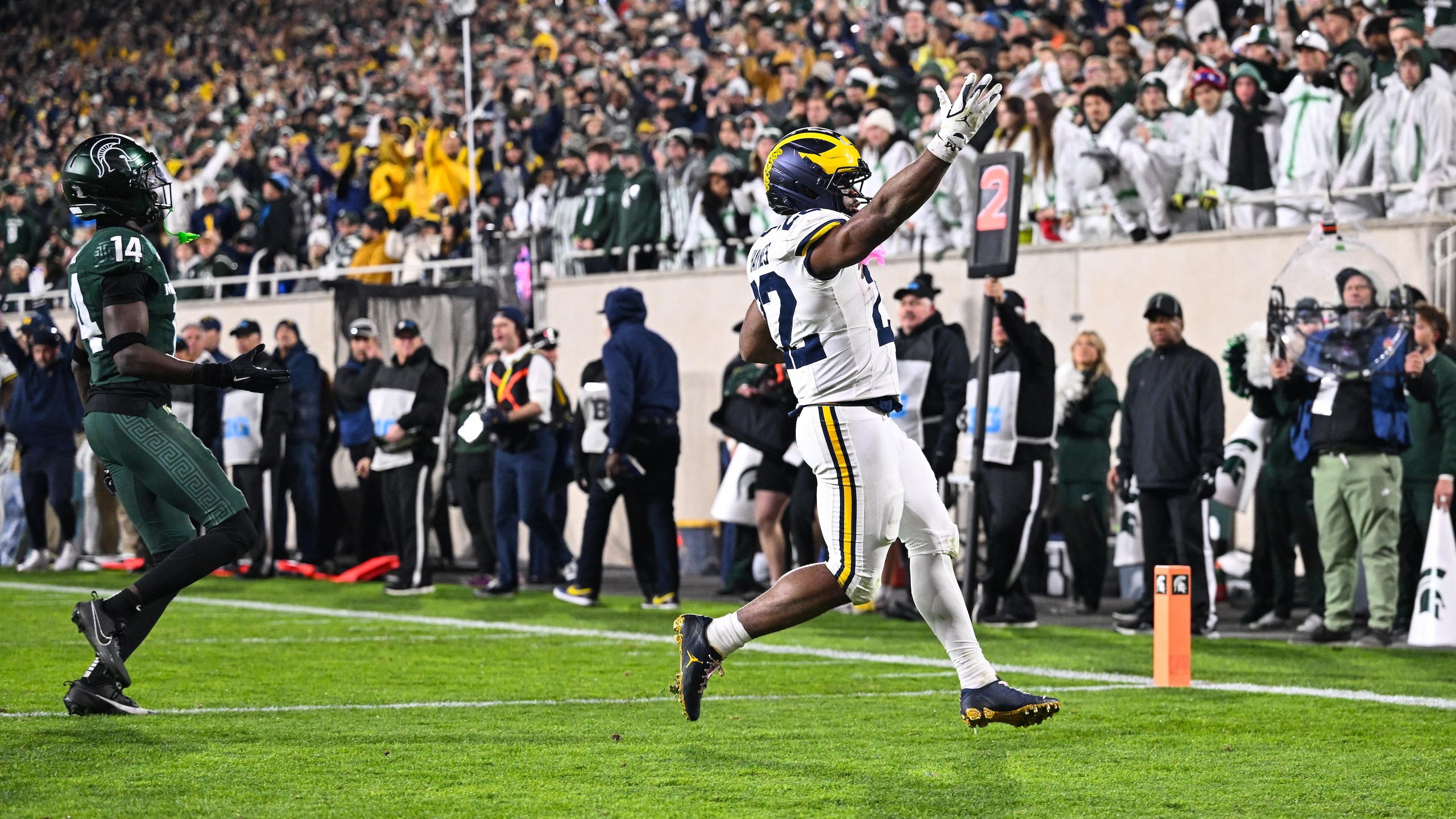 COLLEGE FOOTBALL: OCT 25 Michigan at Michigan State