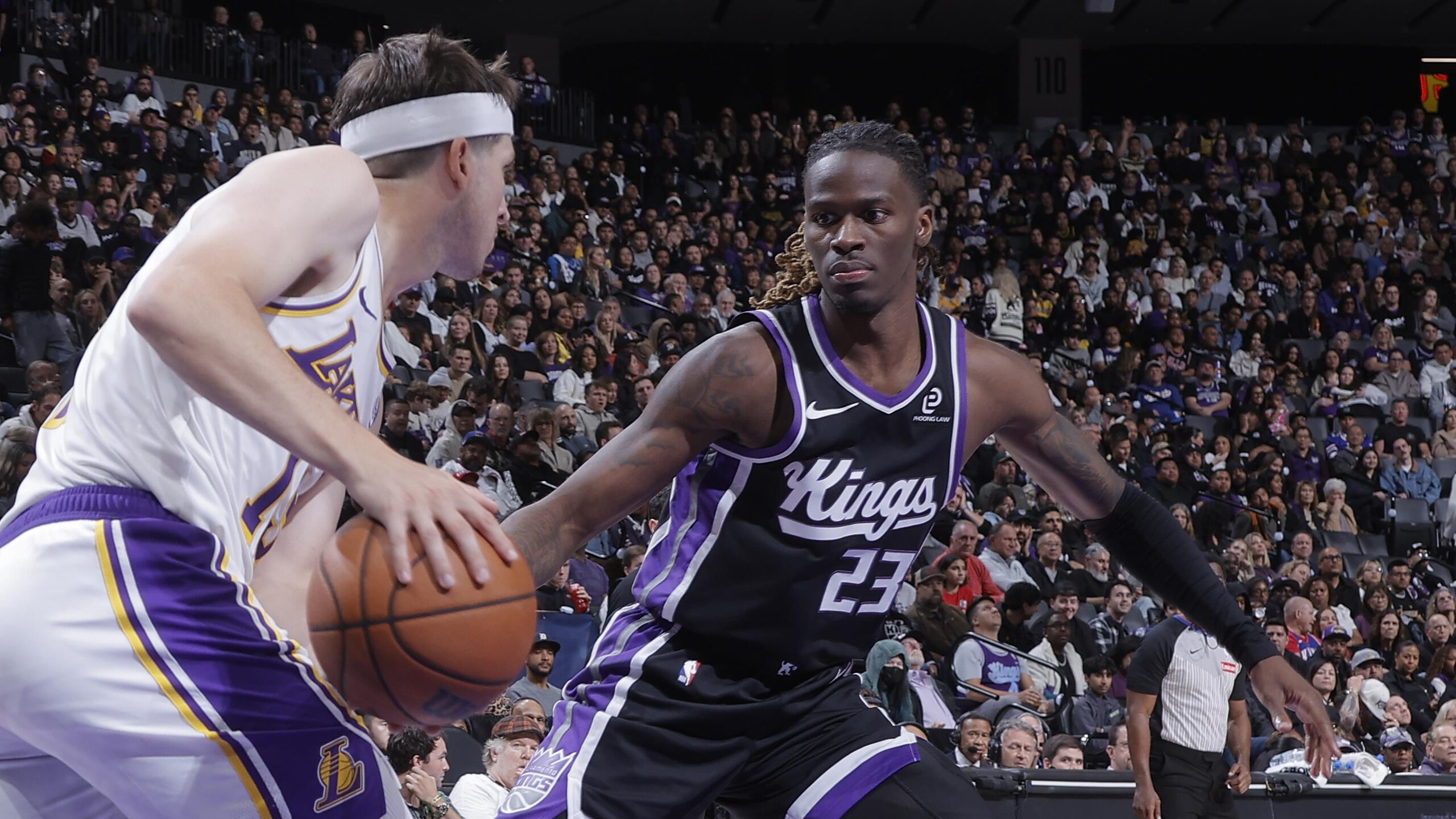 Los Angeles Lakers v Sacramento Kings