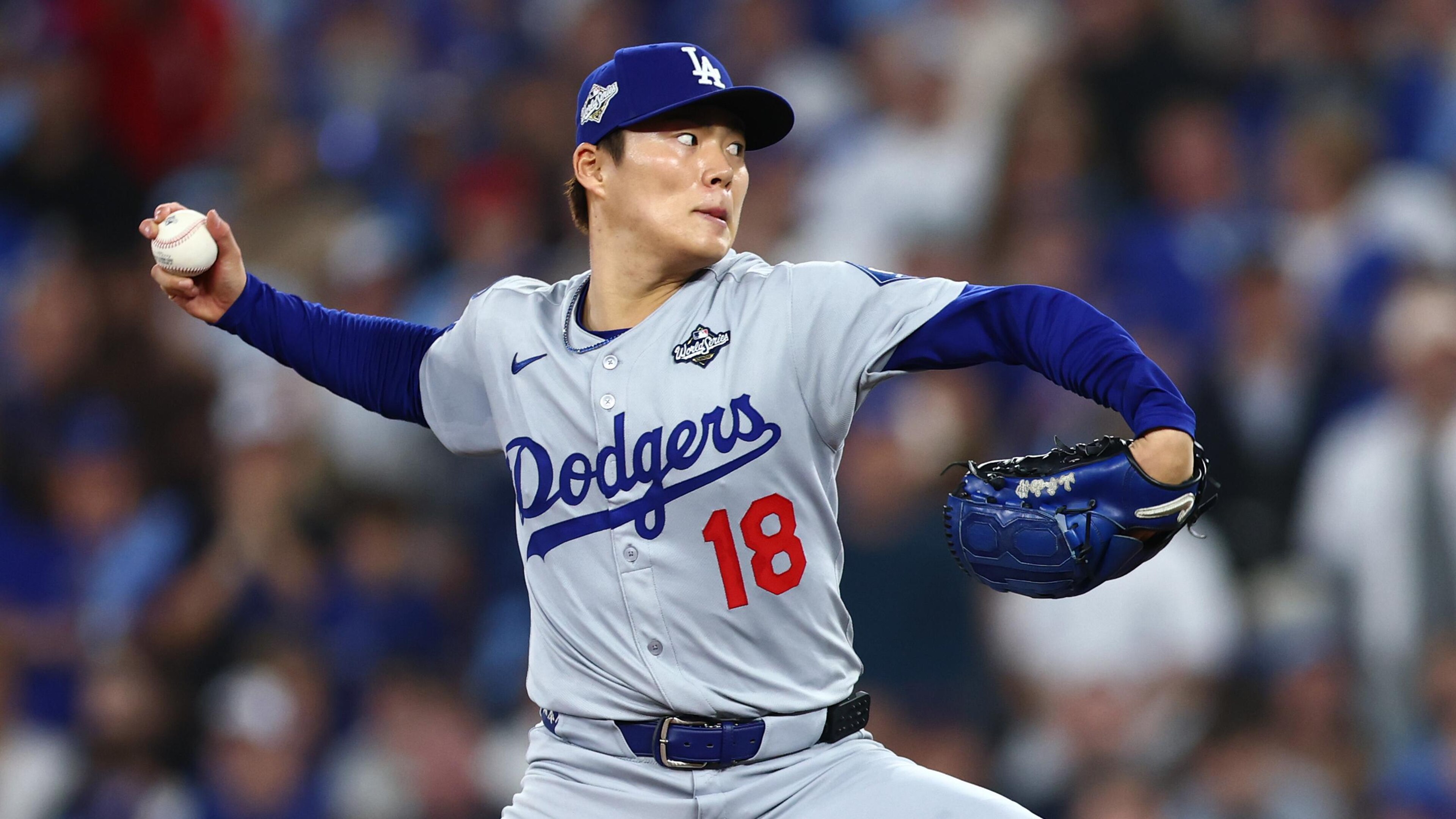 World Series - Los Angeles Dodgers v Toronto Blue Jays - Game Two World Series - Los Angeles Dodgers v Toronto Blue Jays - Game Two