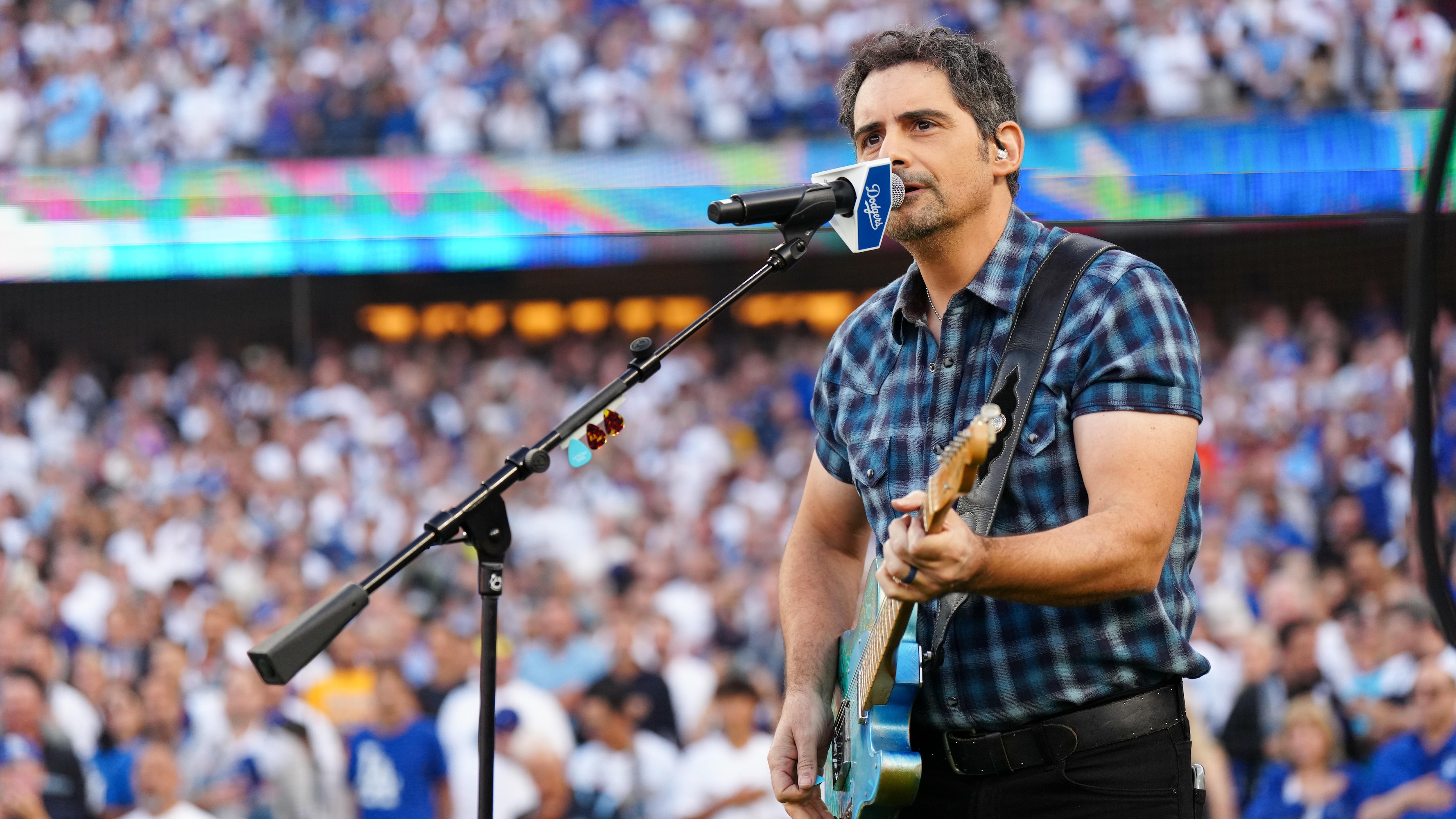 Brad Paisley’s Incredible Connection to Historic 18-Inning Dodgers World Series Games Brad Paisley’s Incredible Connection to Historic 18-Inning Dodgers World Series Games