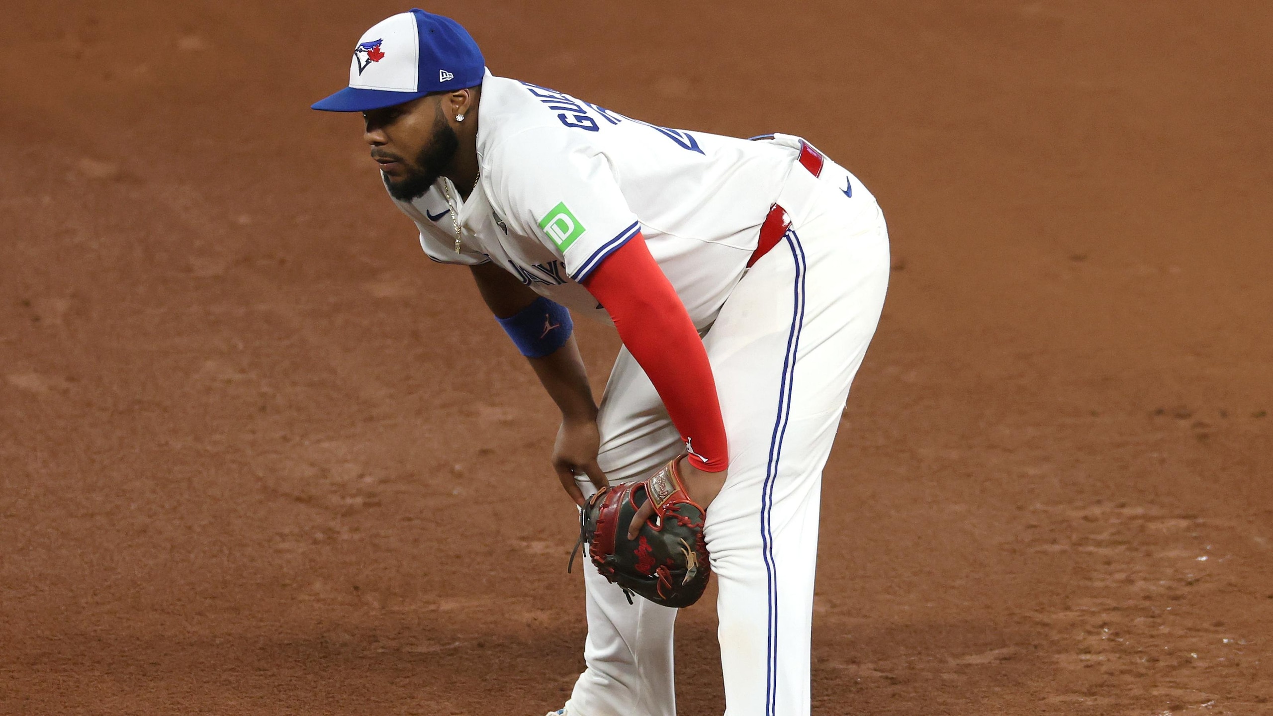 World Series - Los Angeles Dodgers v Toronto Blue Jays - Game Two World Series - Los Angeles Dodgers v Toronto Blue Jays - Game Two