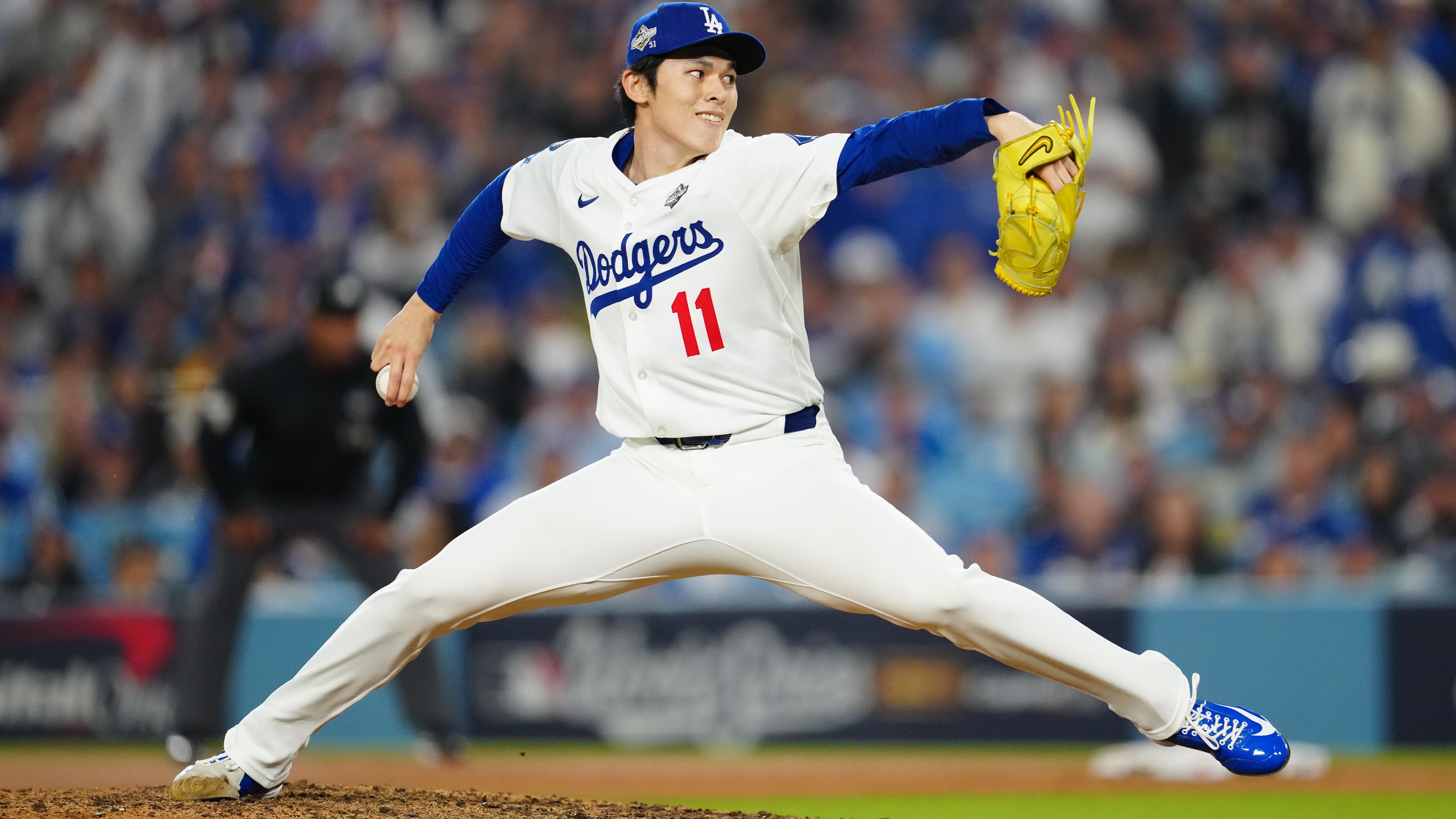 World Series - Toronto Blue Jays v Los Angeles Dodgers - Game 3