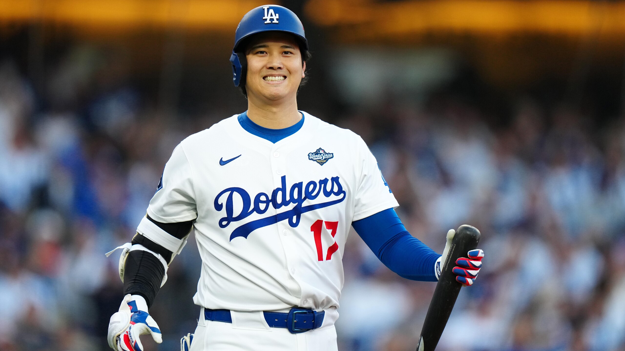 World Series - Toronto Blue Jays v Los Angeles Dodgers - Game 3