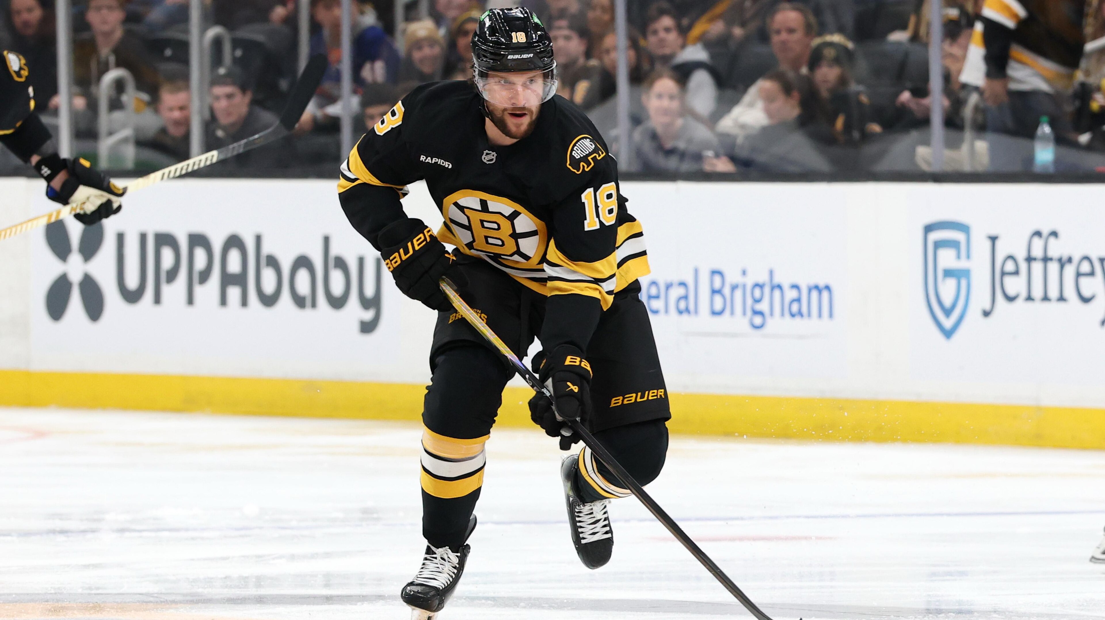 NHL: OCT 28 Islanders at Bruins NHL: OCT 28 Islanders at Bruins