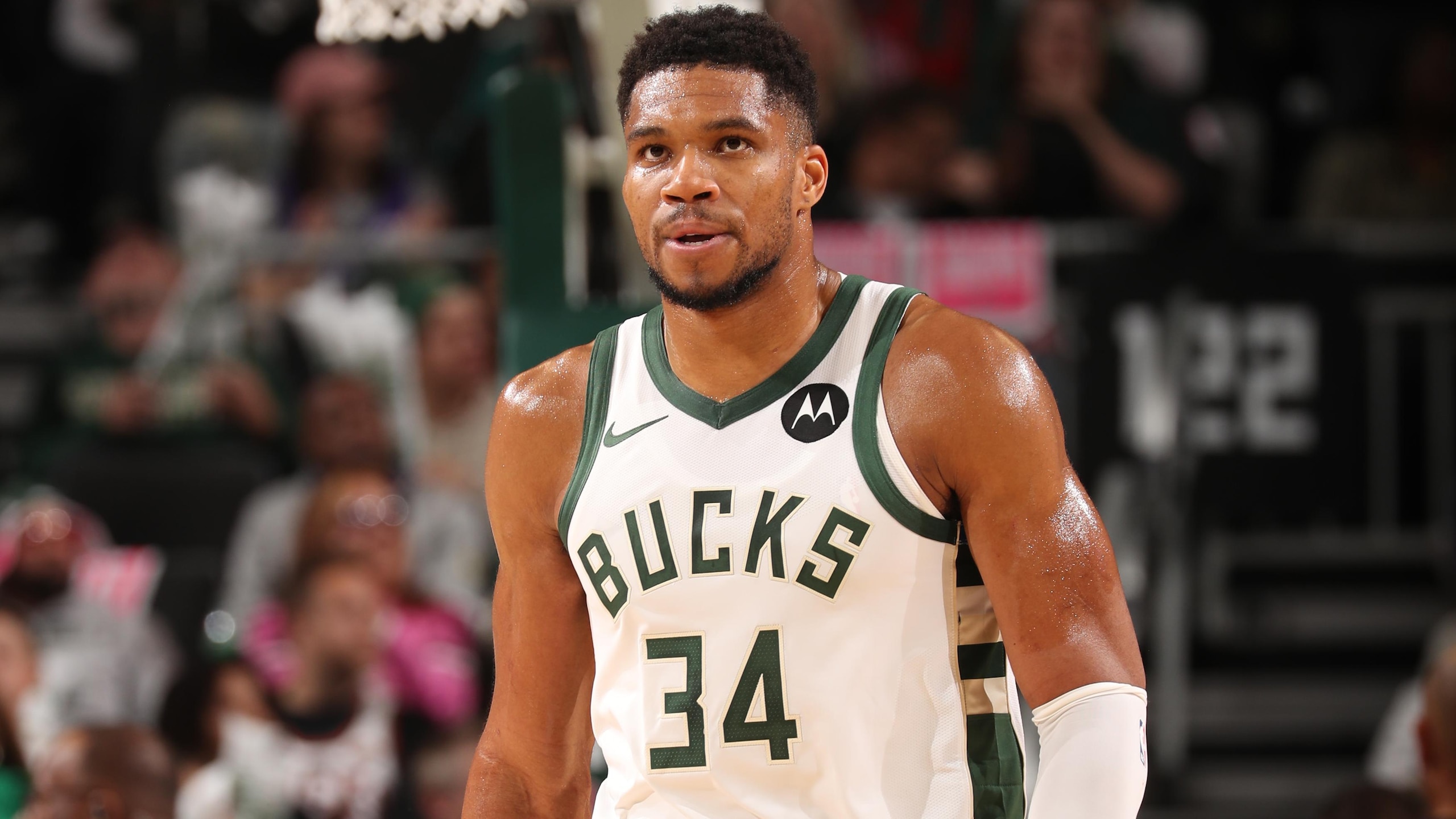 New York Knicks v Milwaukee Bucks