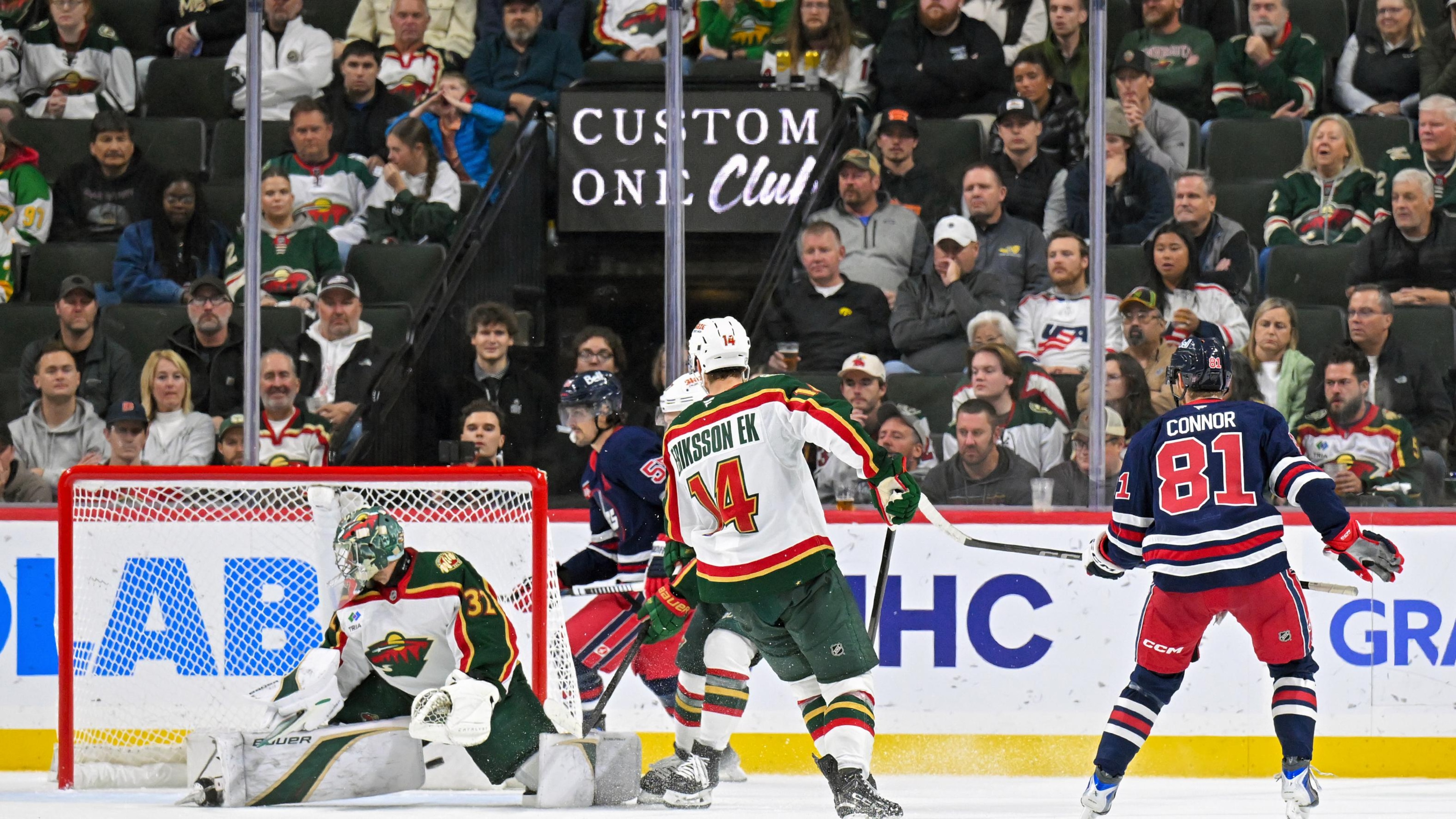 NHL: OCT 28 Jets at Wild NHL: OCT 28 Jets at Wild