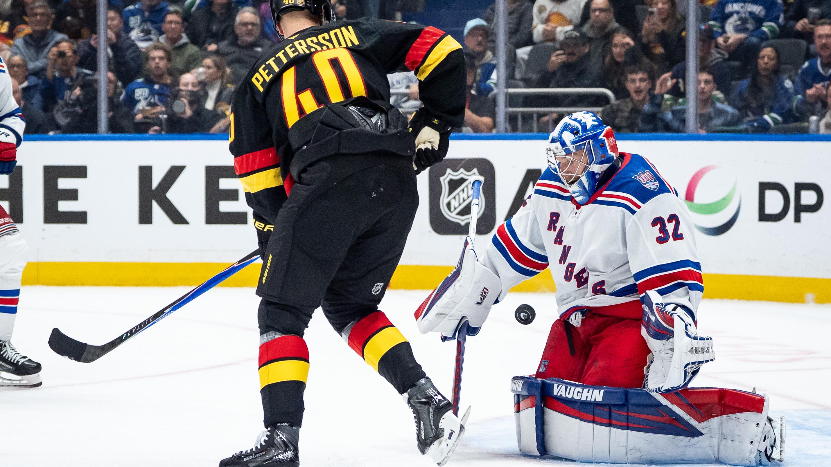 NHL: OCT 28 Rangers at Canucks