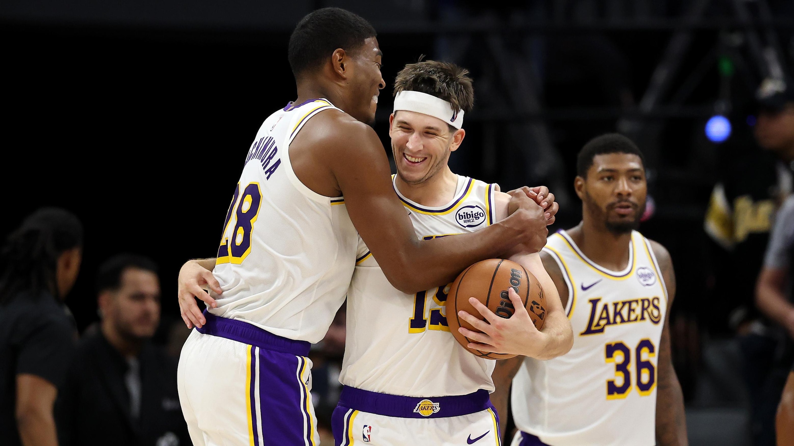 Los Angeles Lakers v Sacramento Kings