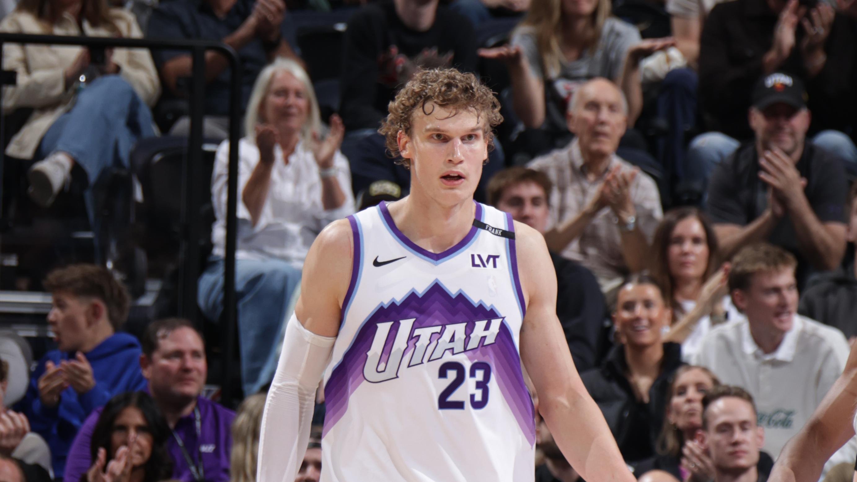 Portland Trail Blazers v Utah Jazz
