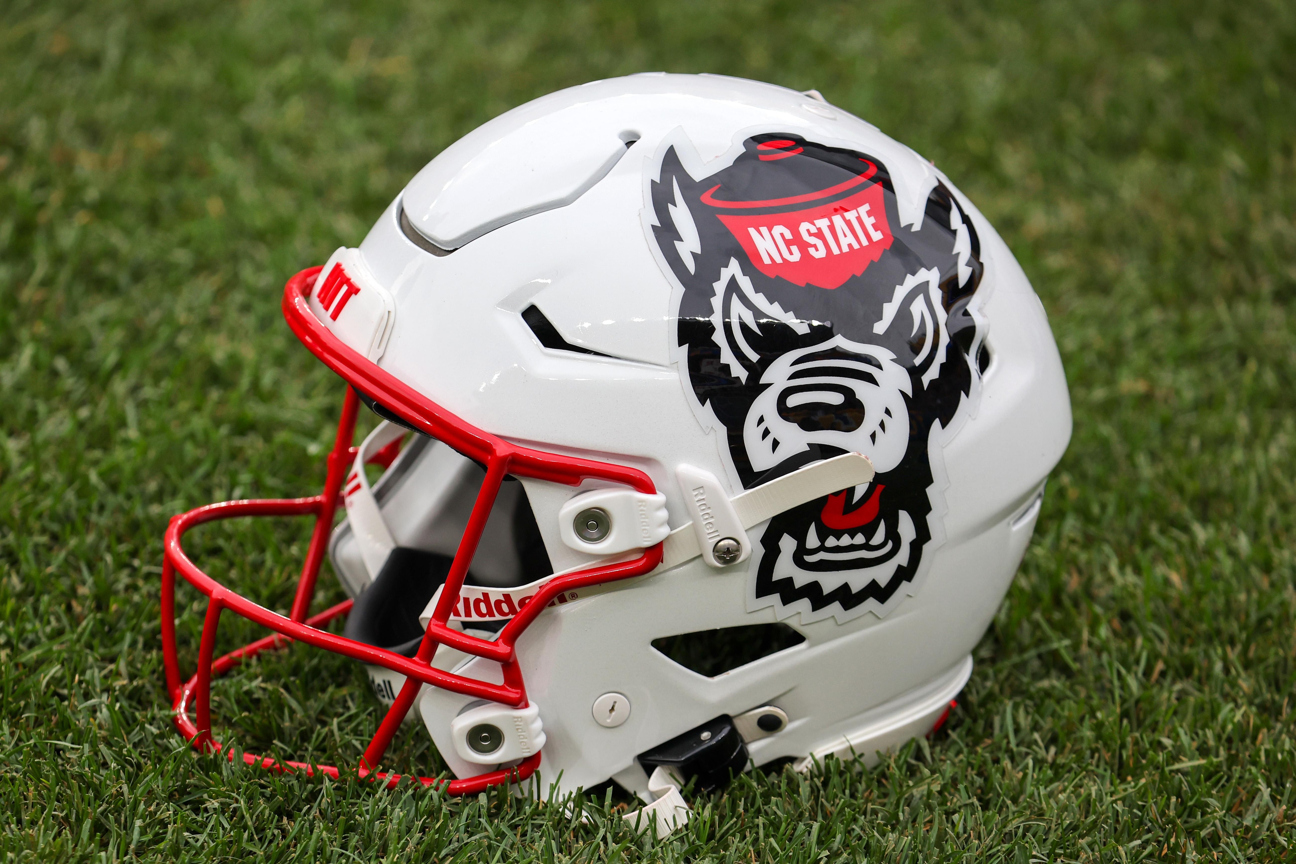 COLLEGE FOOTBALL: OCT 25 NC State at Pitt