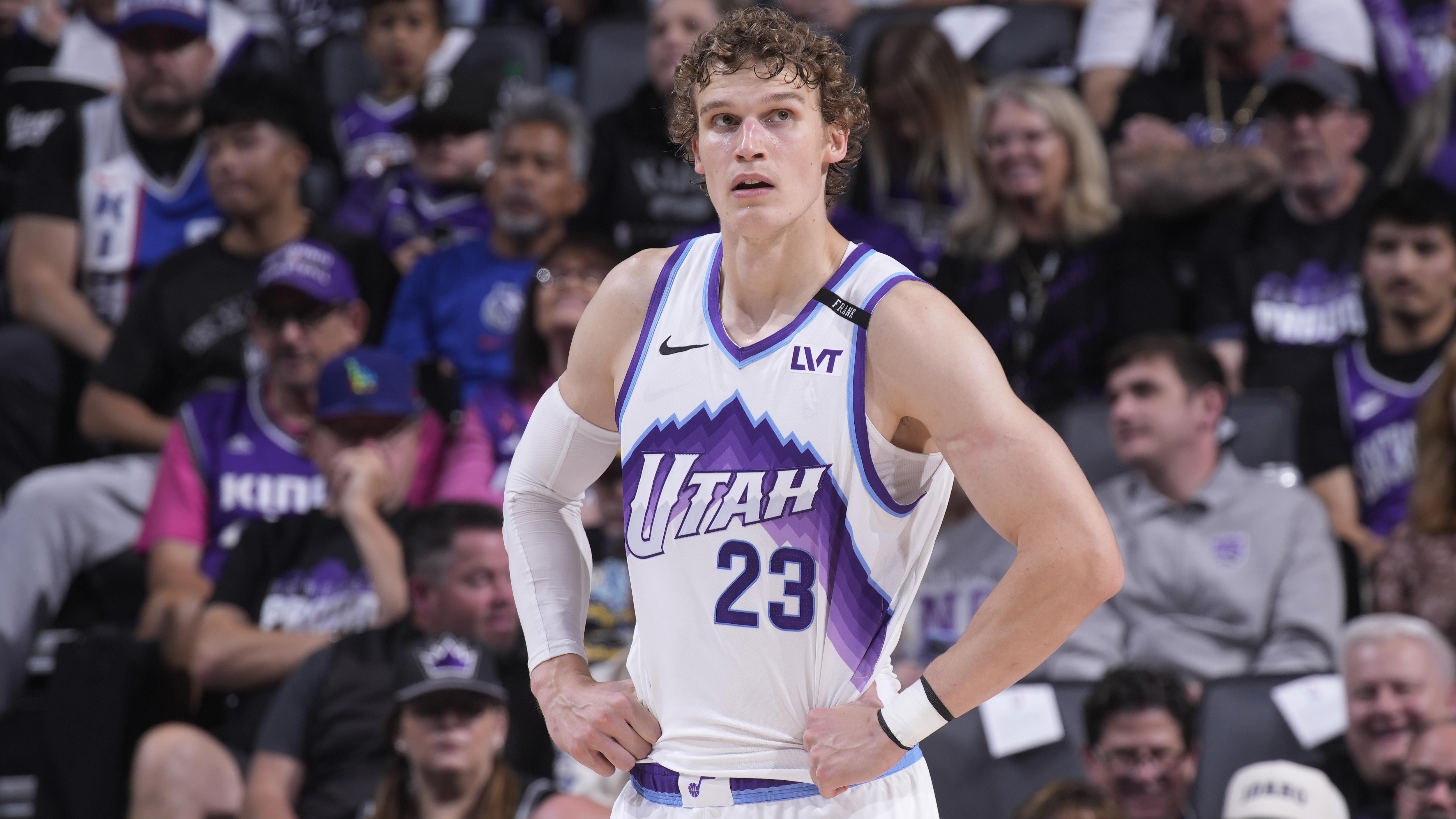 Utah Jazz v Sacramento Kings