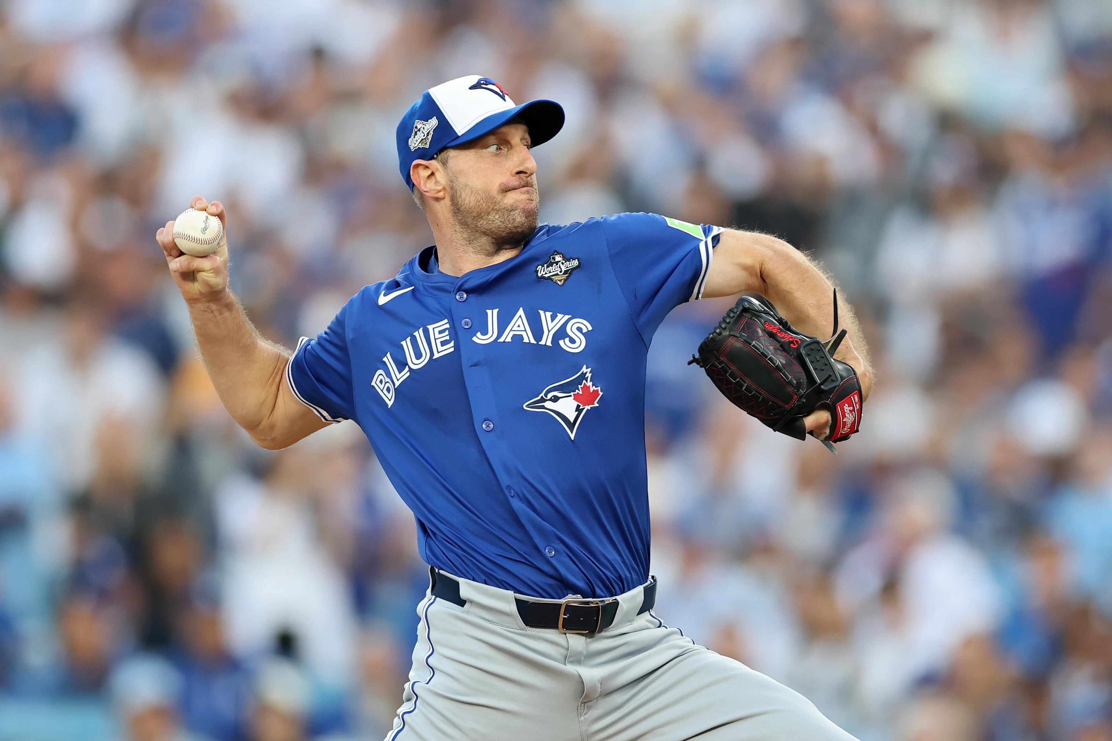 World Series - Toronto Blue Jays v Los Angeles Dodgers - Game Three World Series - Toronto Blue Jays v Los Angeles Dodgers - Game Three