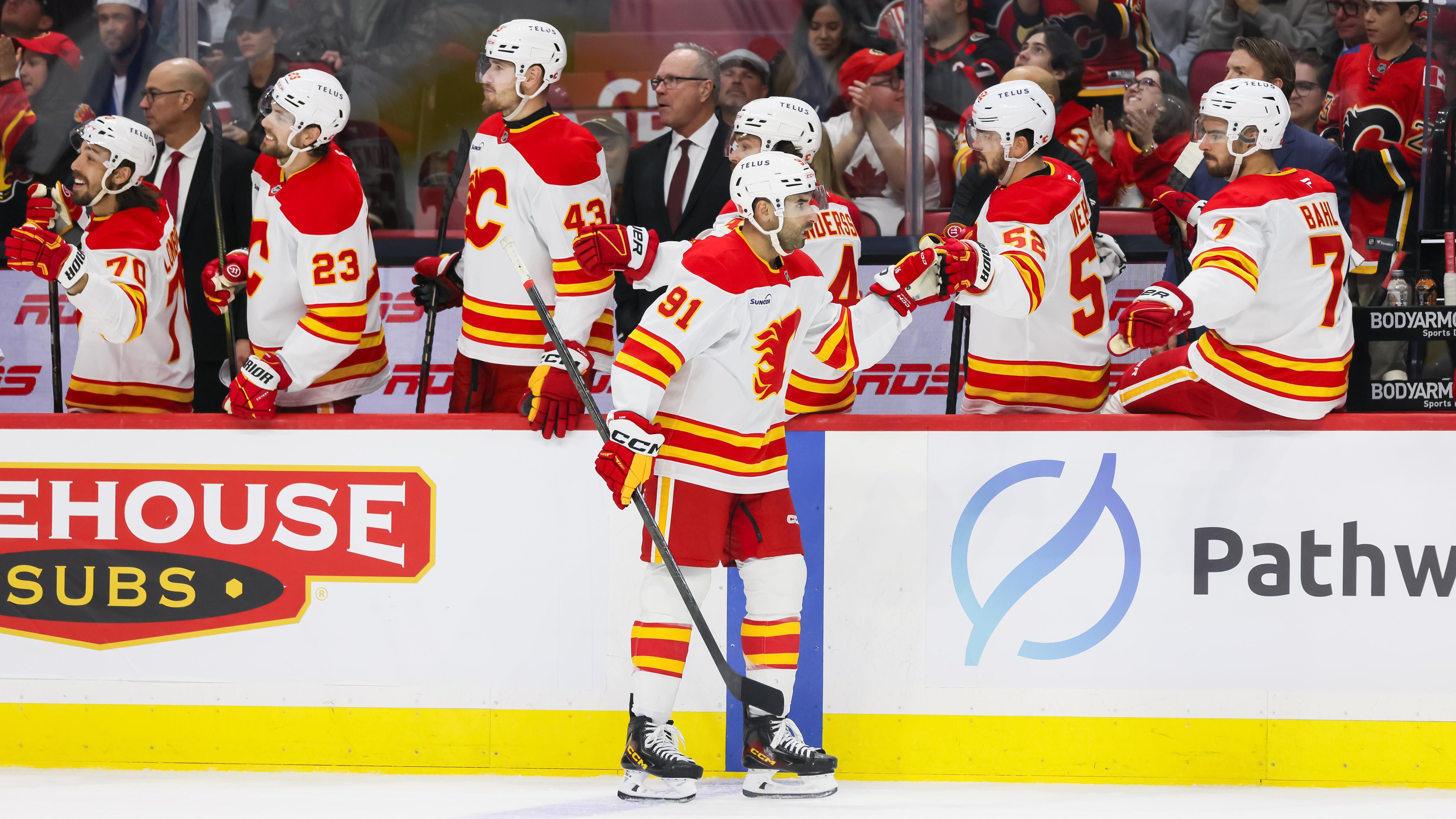 NHL: OCT 30 Flames at Senators