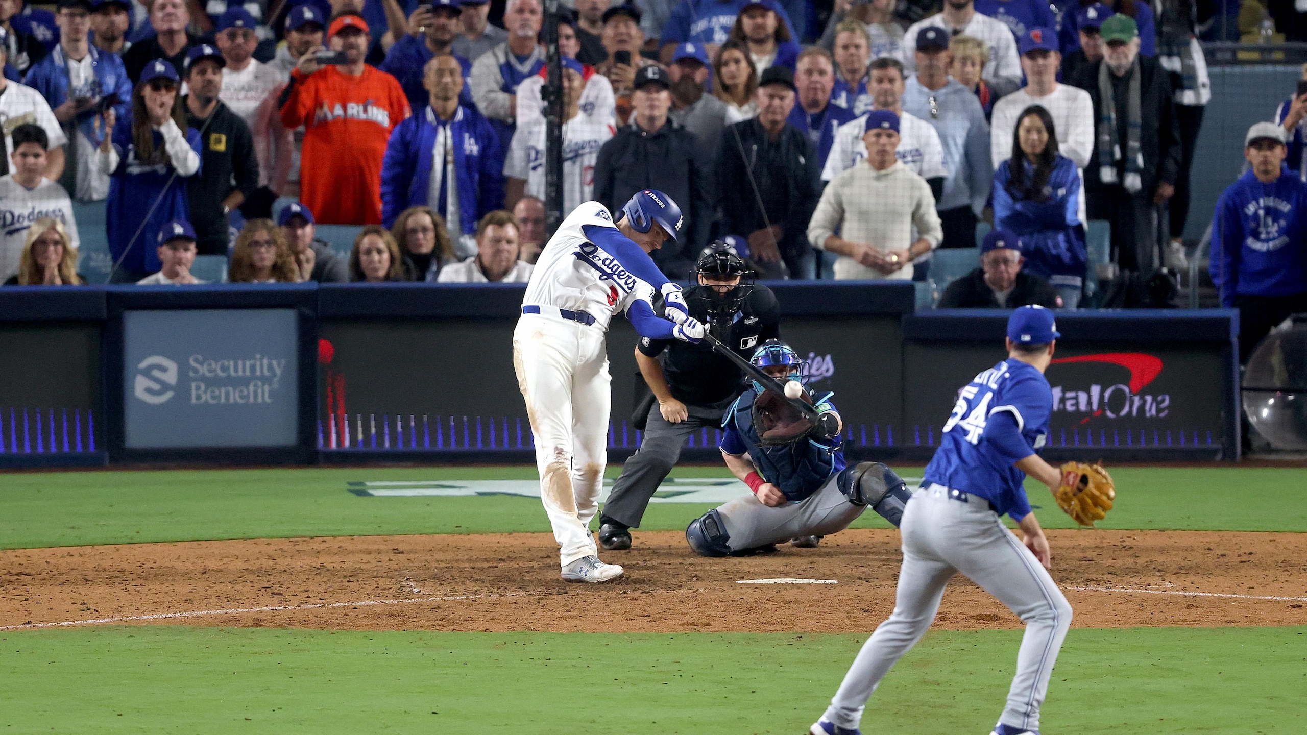 World Series - Toronto Blue Jays v Los Angeles Dodgers - Game Three