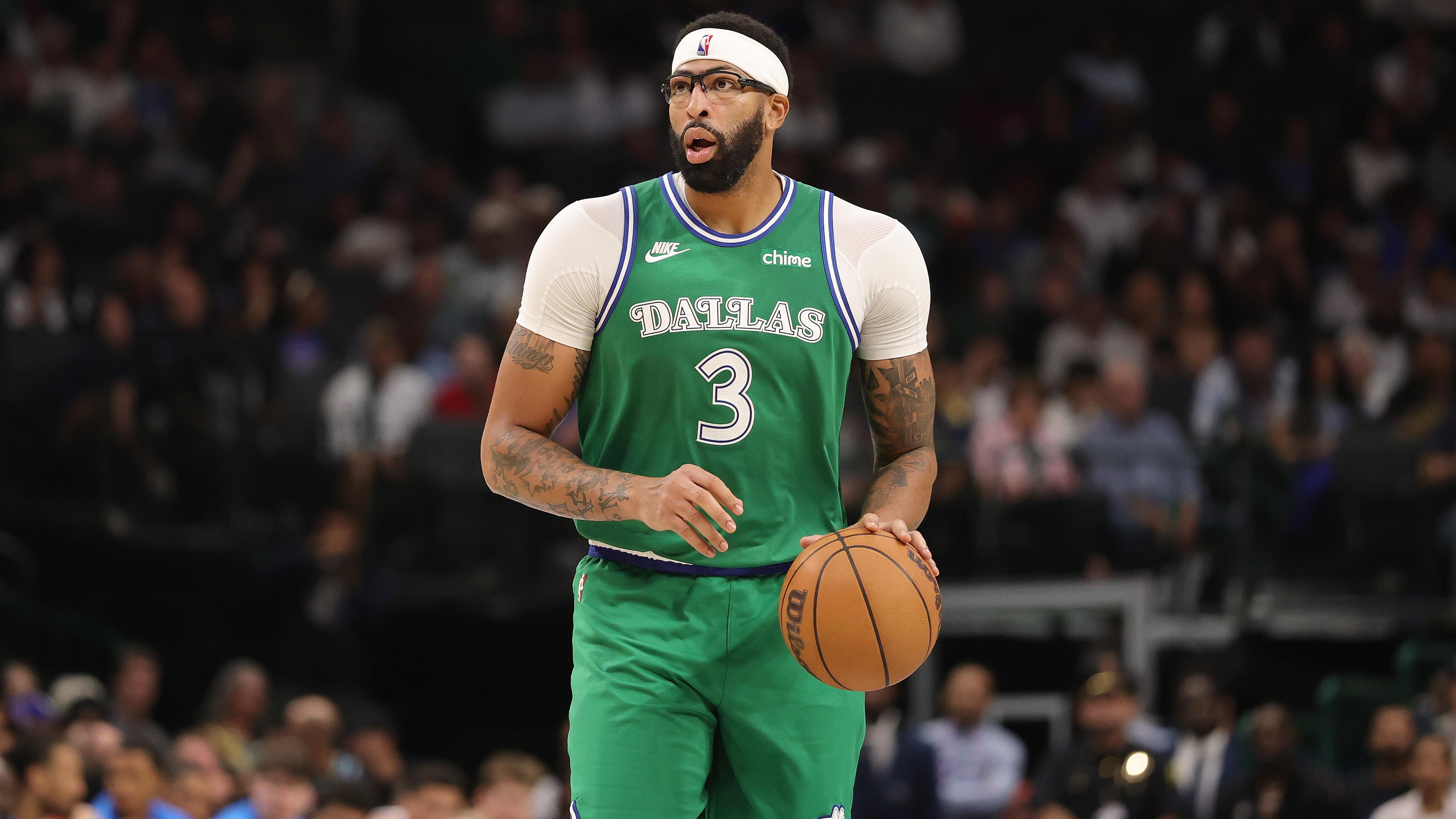 Oklahoma City Thunder v Dallas Mavericks