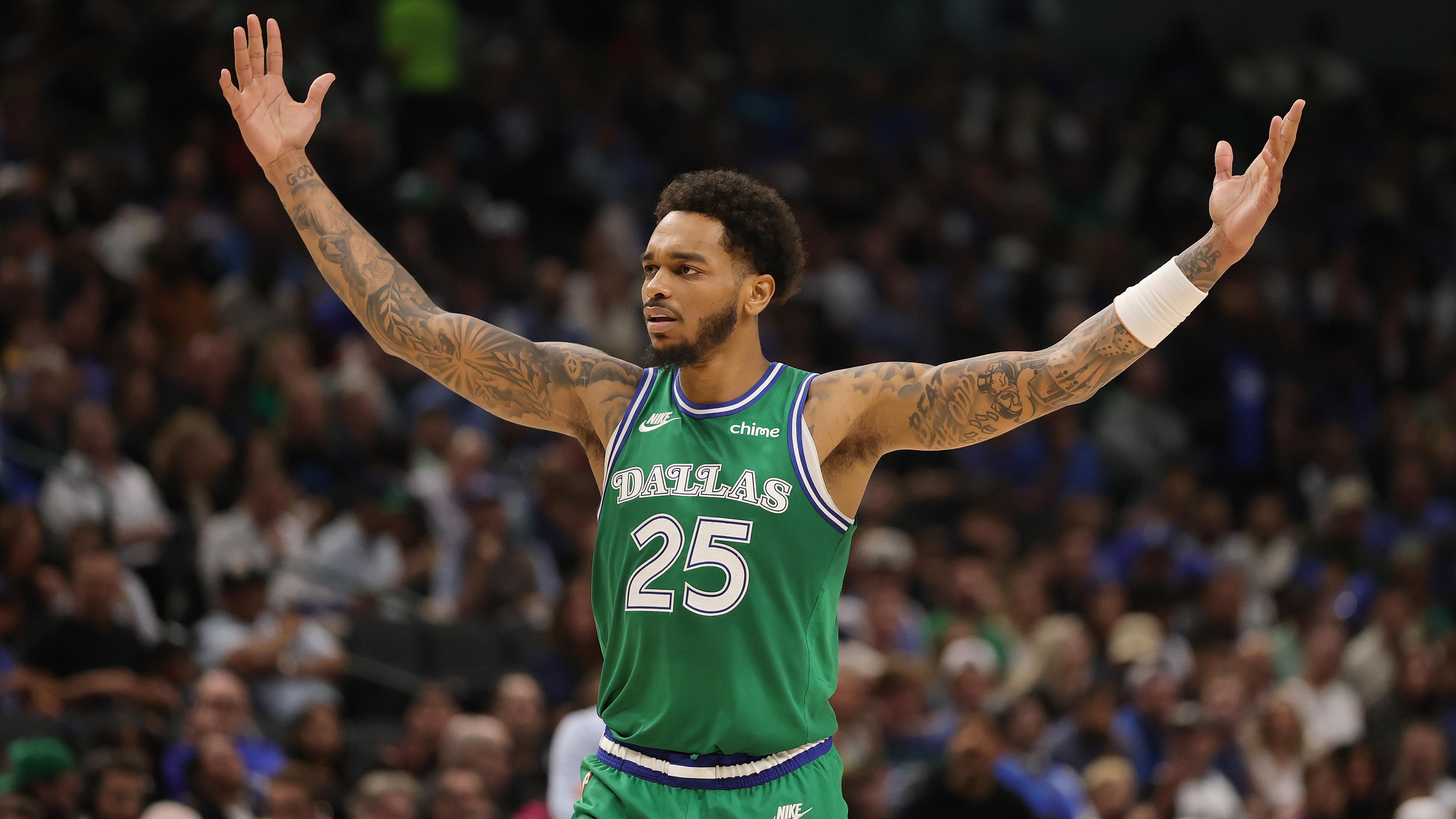 Oklahoma City Thunder v Dallas Mavericks