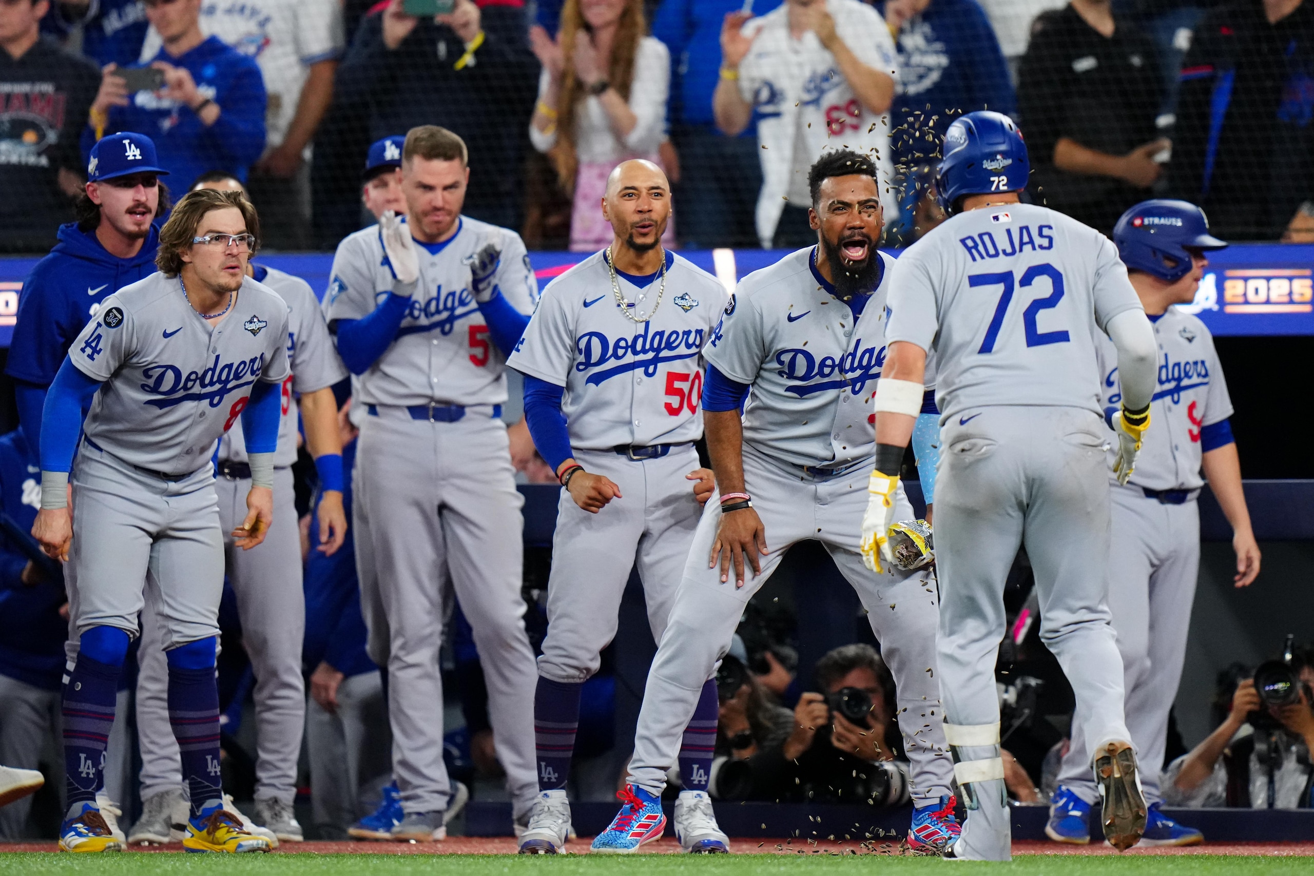 World Series - Los Angeles Dodgers v Toronto Blue Jays - Game 7 World Series - Los Angeles Dodgers v Toronto Blue Jays - Game 7