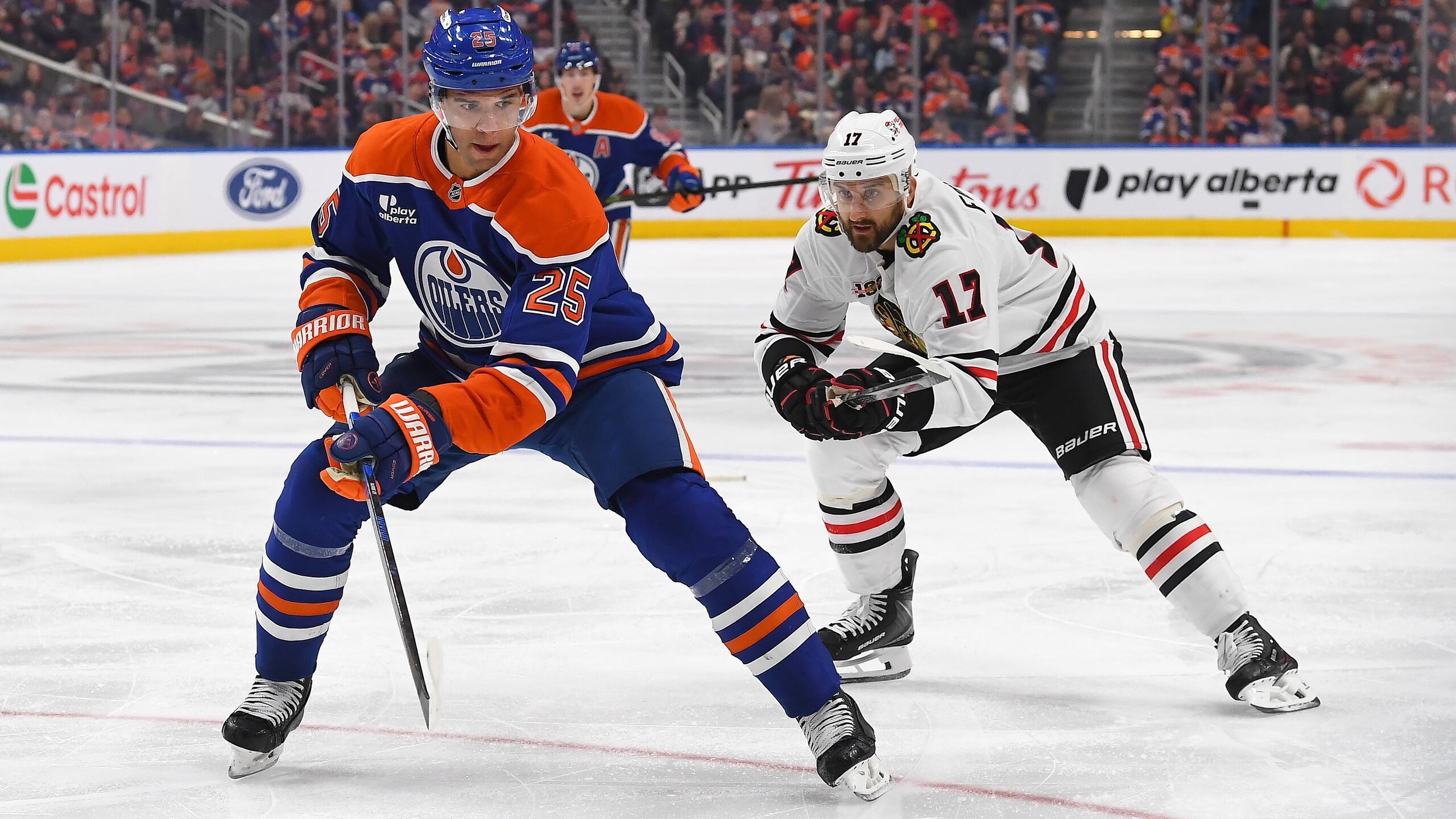 Chicago Blackhawks v Edmonton Oilers