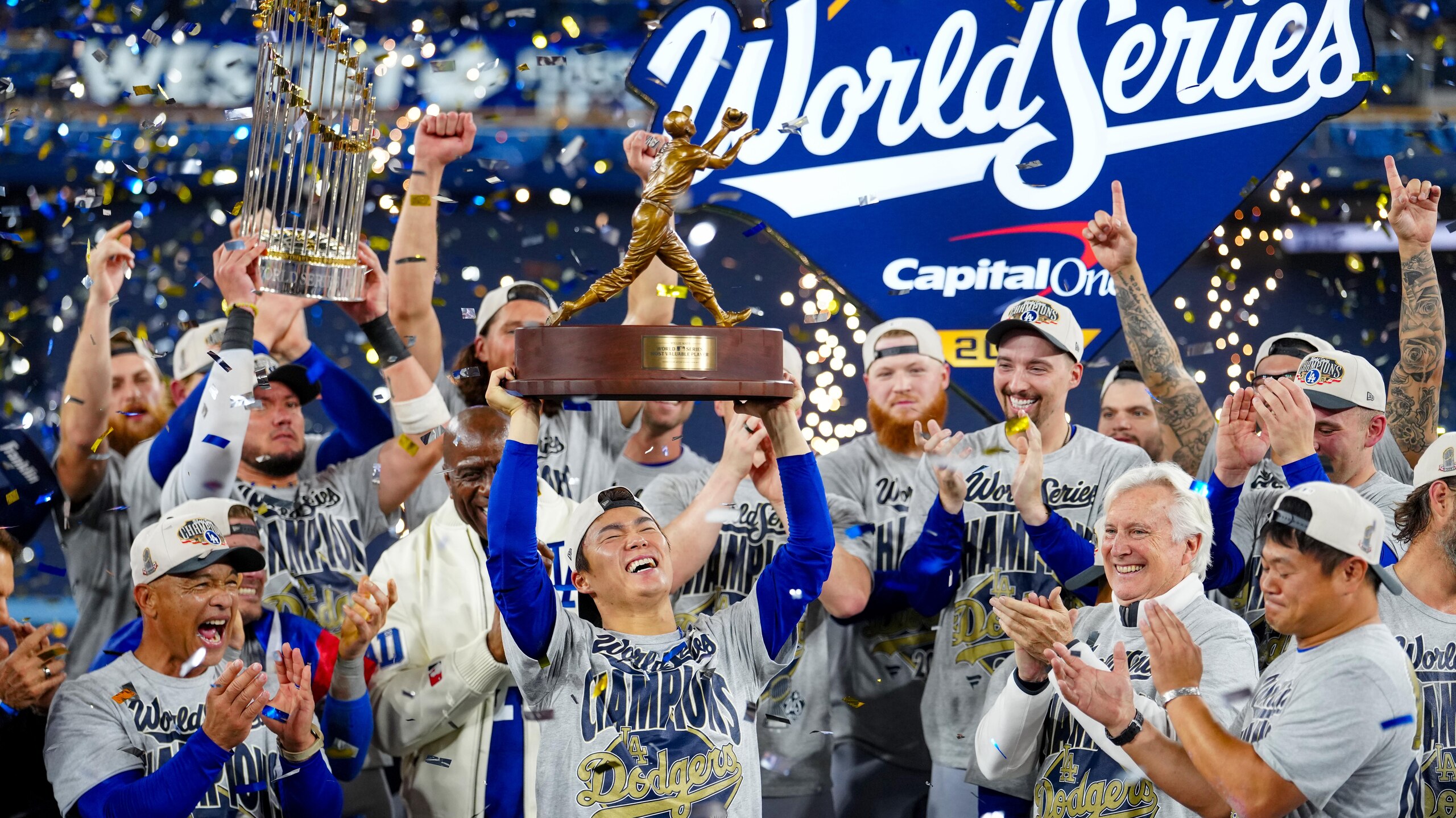 World Series - Los Angeles Dodgers v Toronto Blue Jays - Game 7 World Series - Los Angeles Dodgers v Toronto Blue Jays - Game 7
