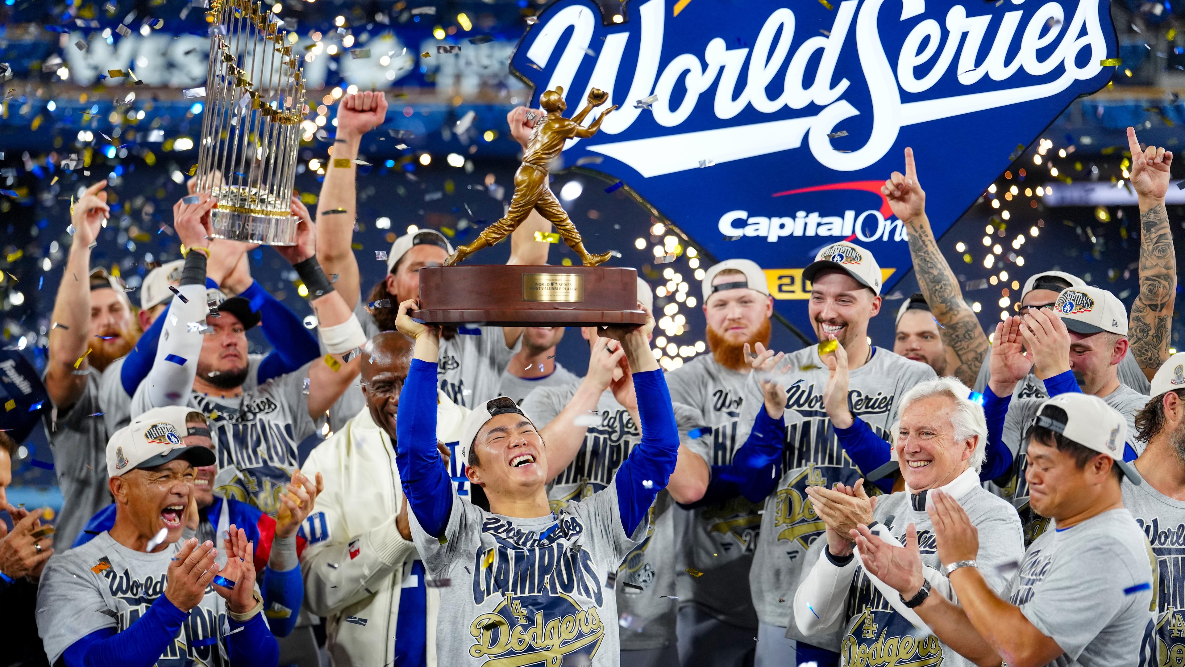 World Series - Los Angeles Dodgers v Toronto Blue Jays - Game 7 World Series - Los Angeles Dodgers v Toronto Blue Jays - Game 7