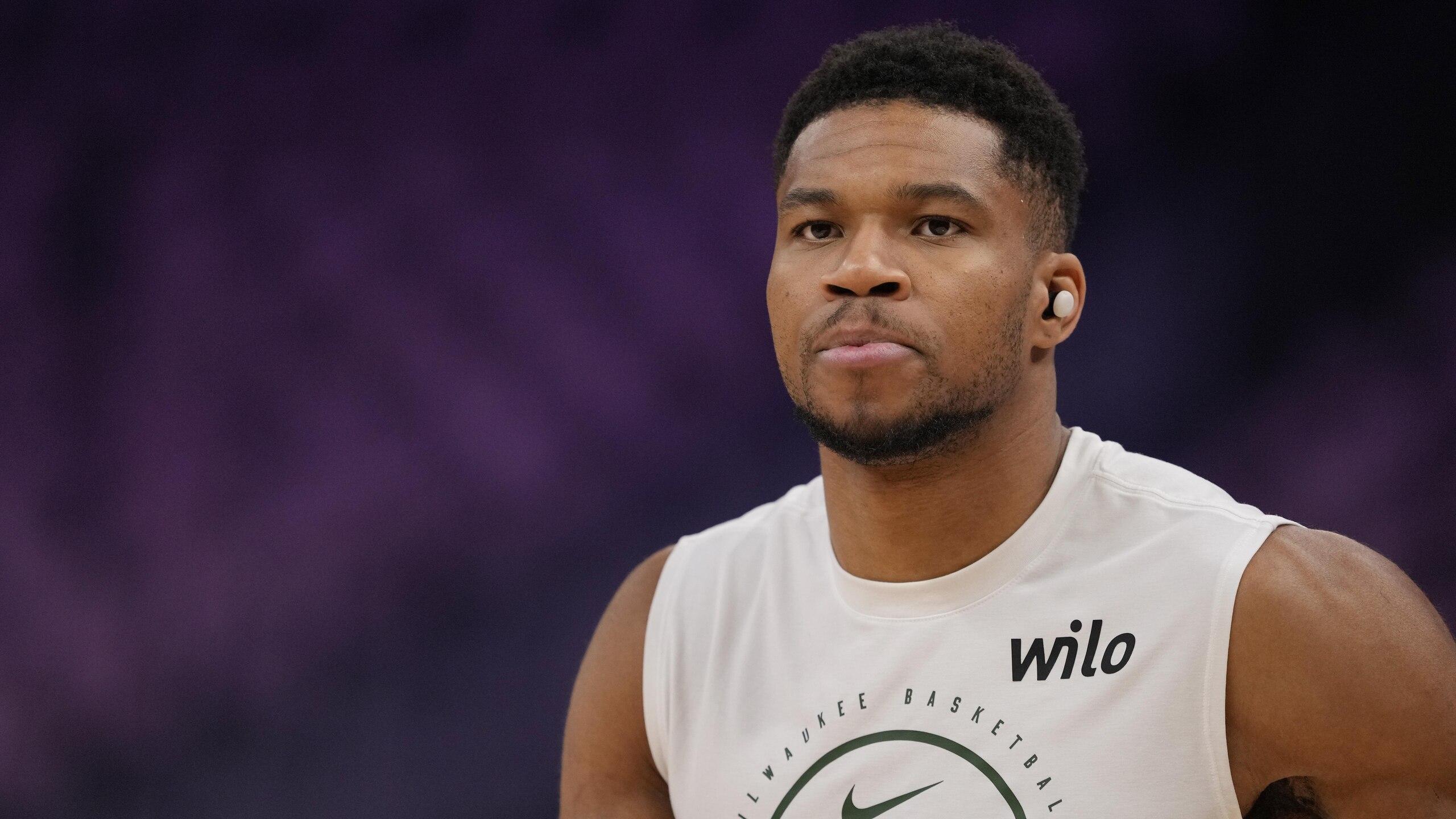 New York Knicks v Milwaukee Bucks New York Knicks v Milwaukee Bucks