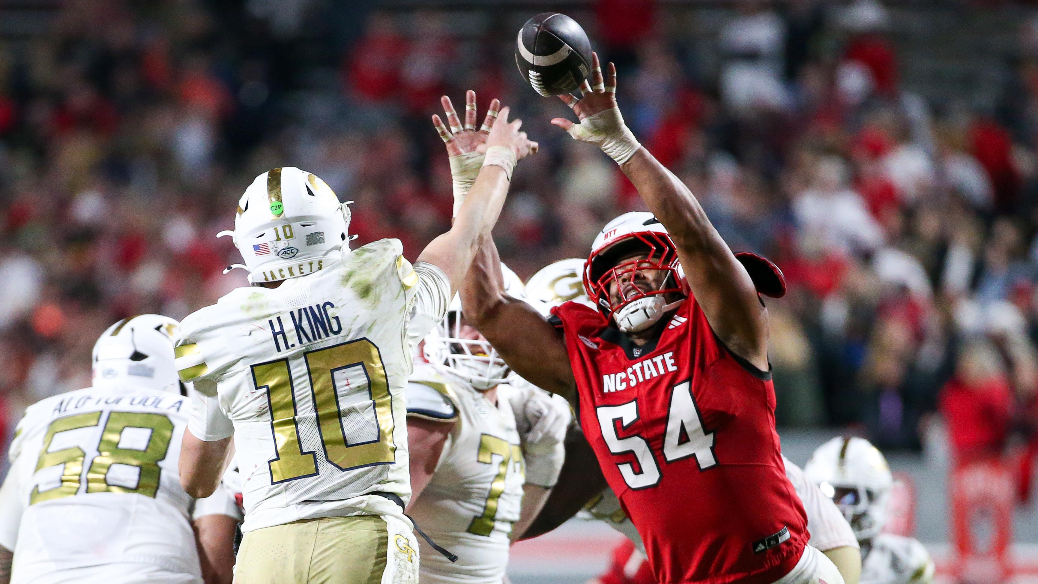 COLLEGE FOOTBALL: NOV 01 Georgia Tech at NC State