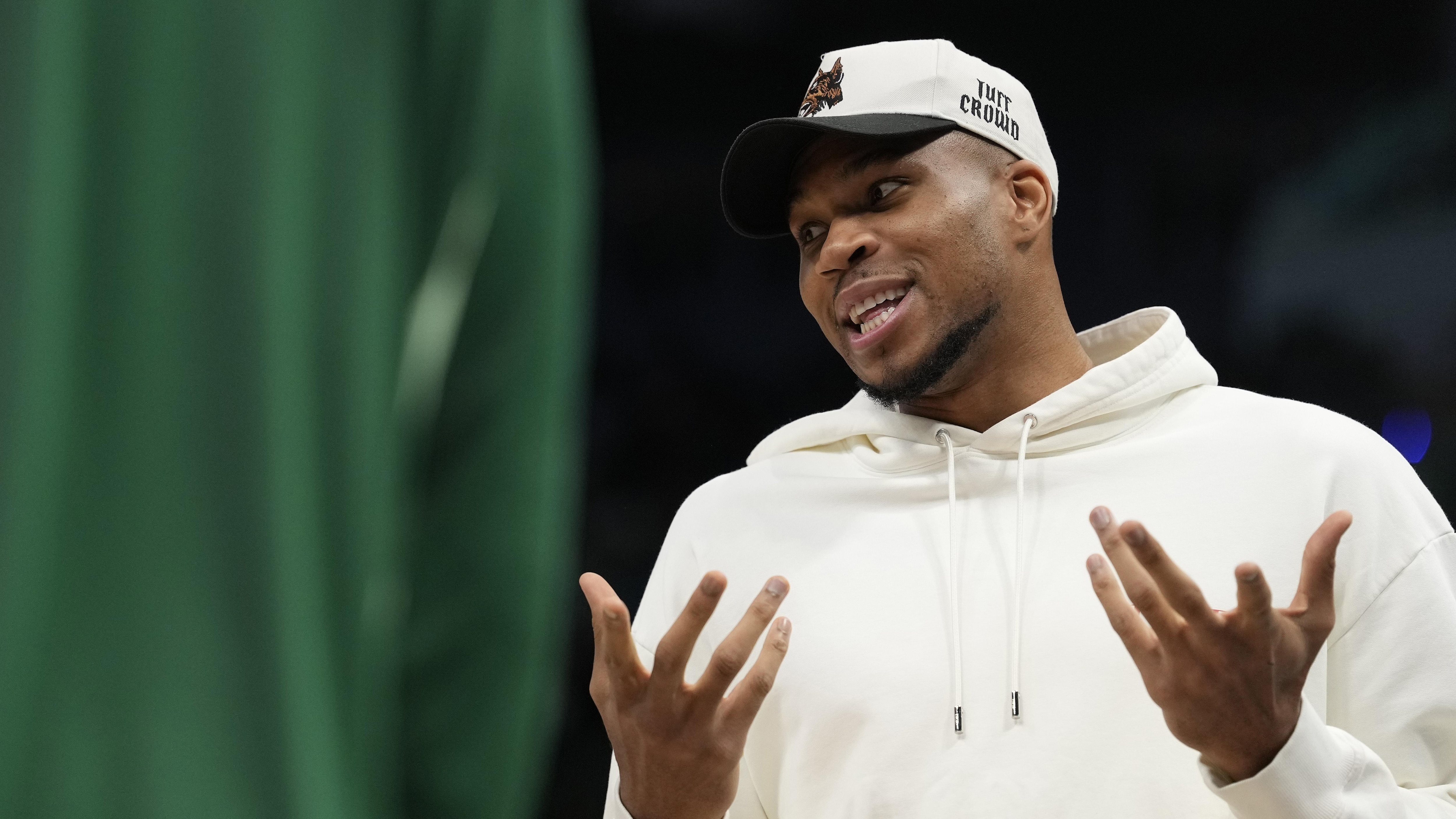 Golden State Warriors v Milwaukee Bucks