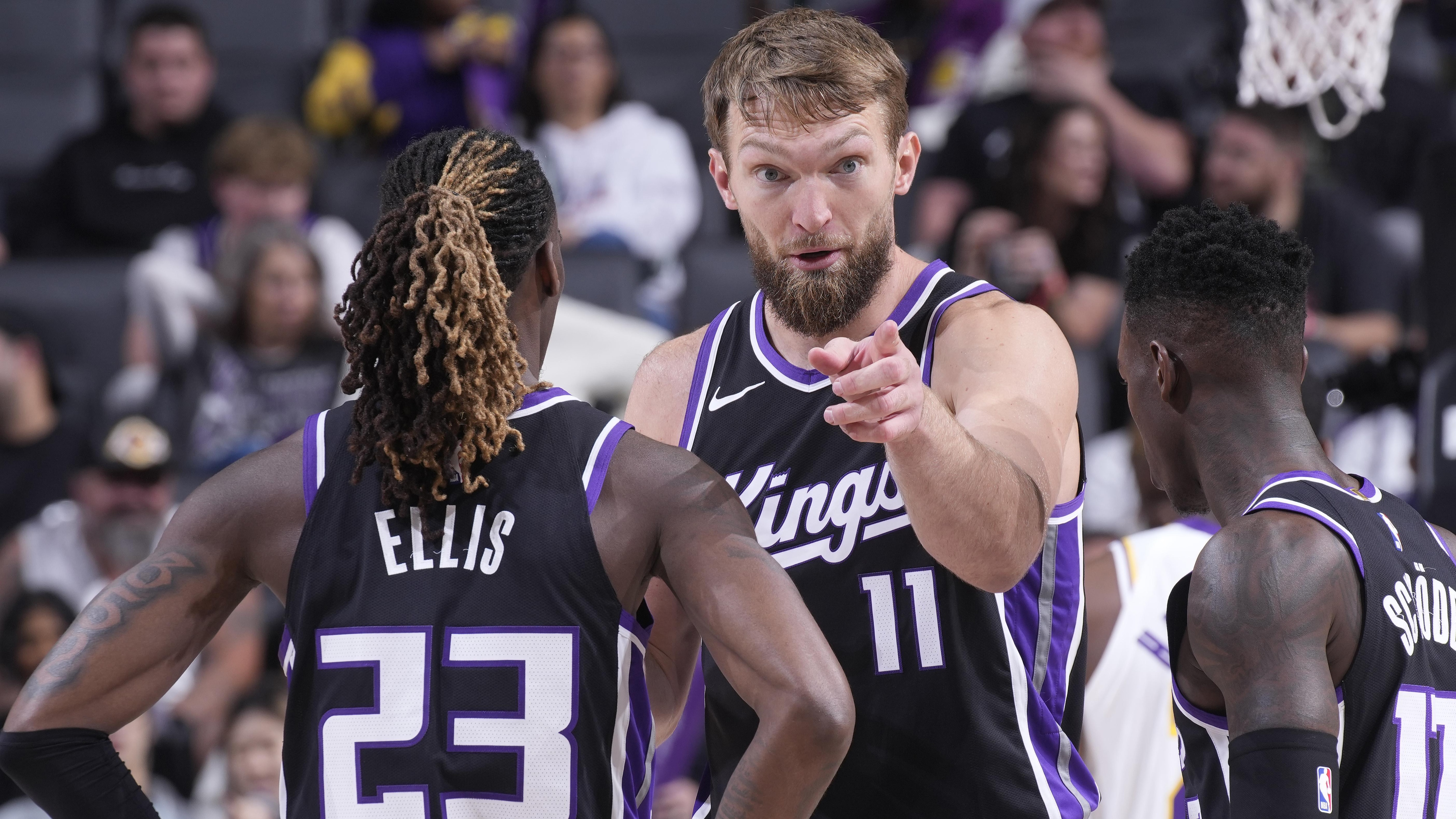 Los Angeles Lakers v Sacramento Kings