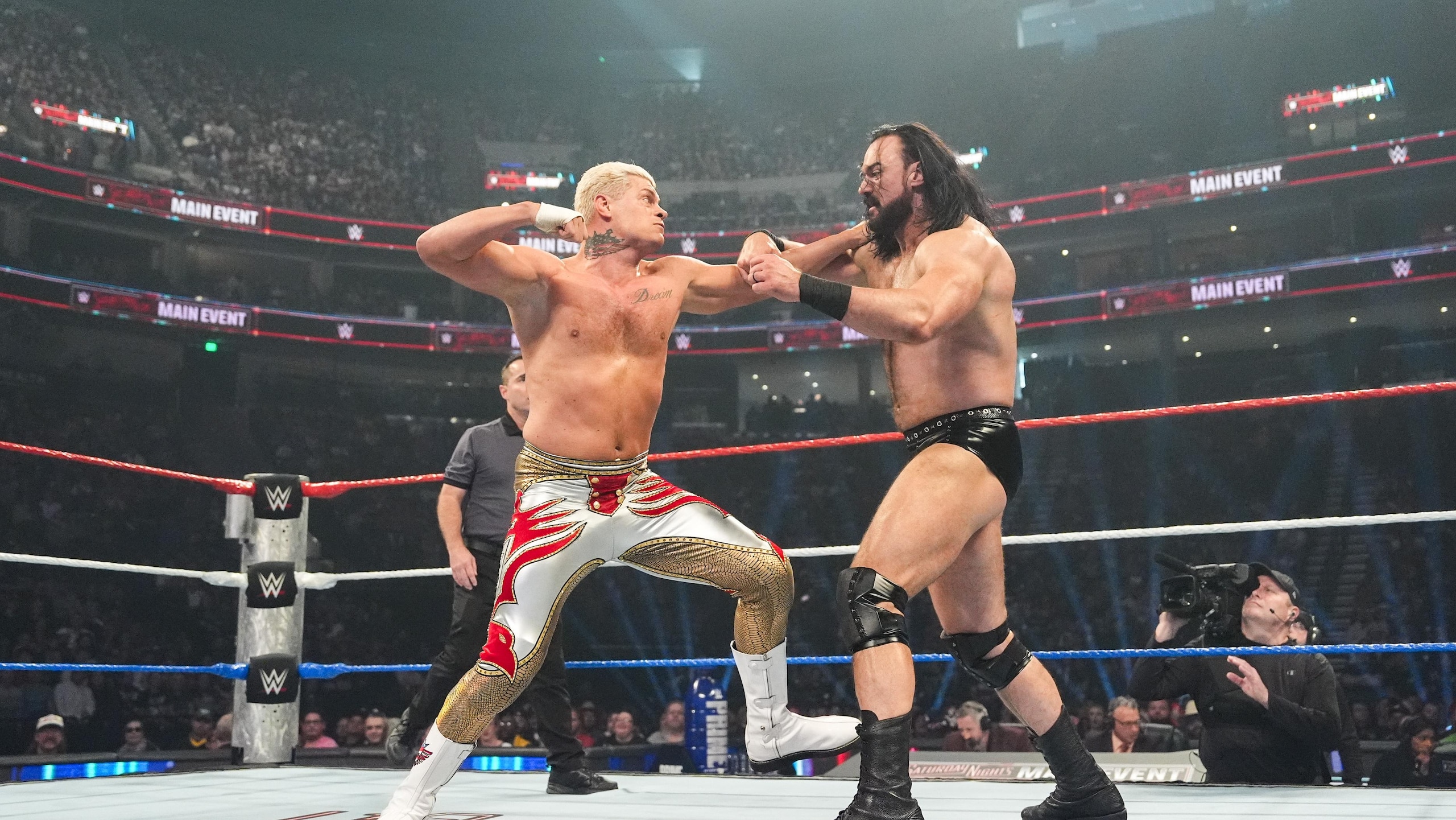 WWE - Saturday Night's Main Event