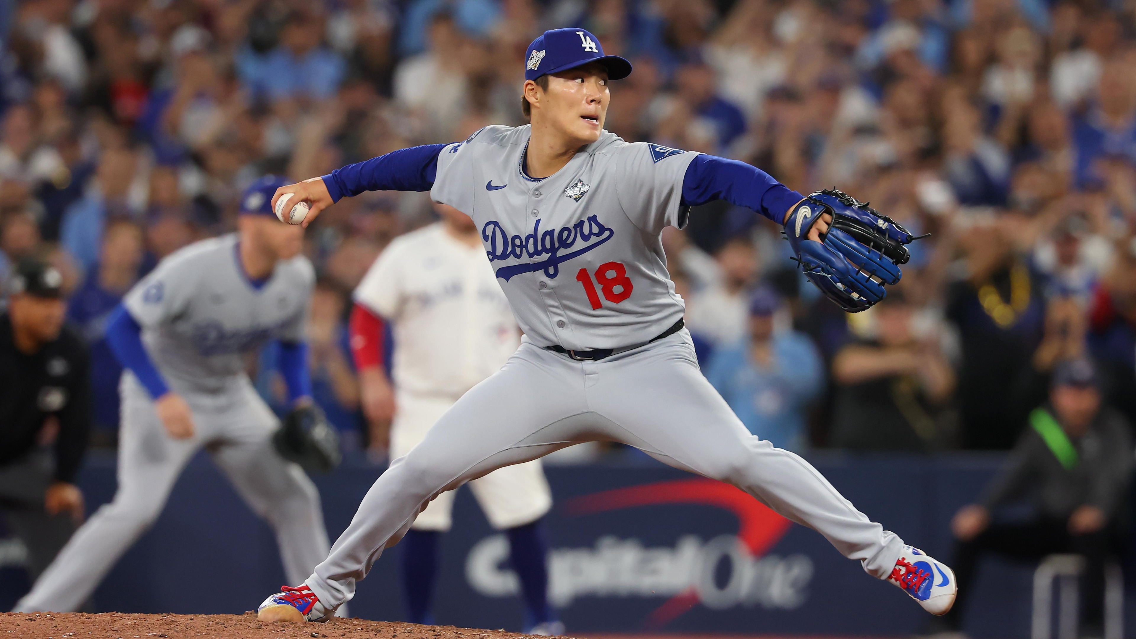 World Series - Los Angeles Dodgers v Toronto Blue Jays - Game Seven World Series - Los Angeles Dodgers v Toronto Blue Jays - Game Seven