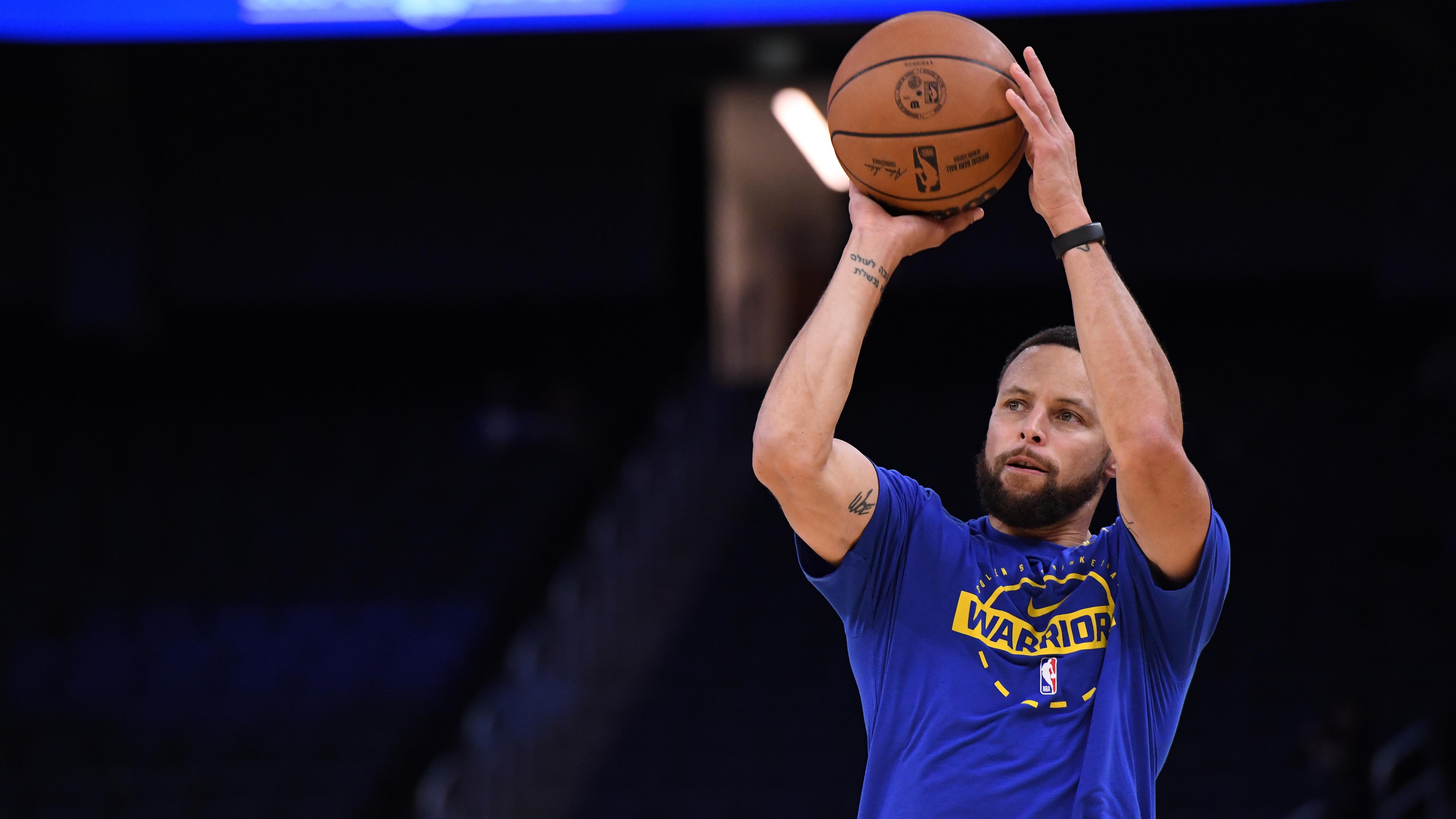 Phoenix Suns v Golden State Warriors