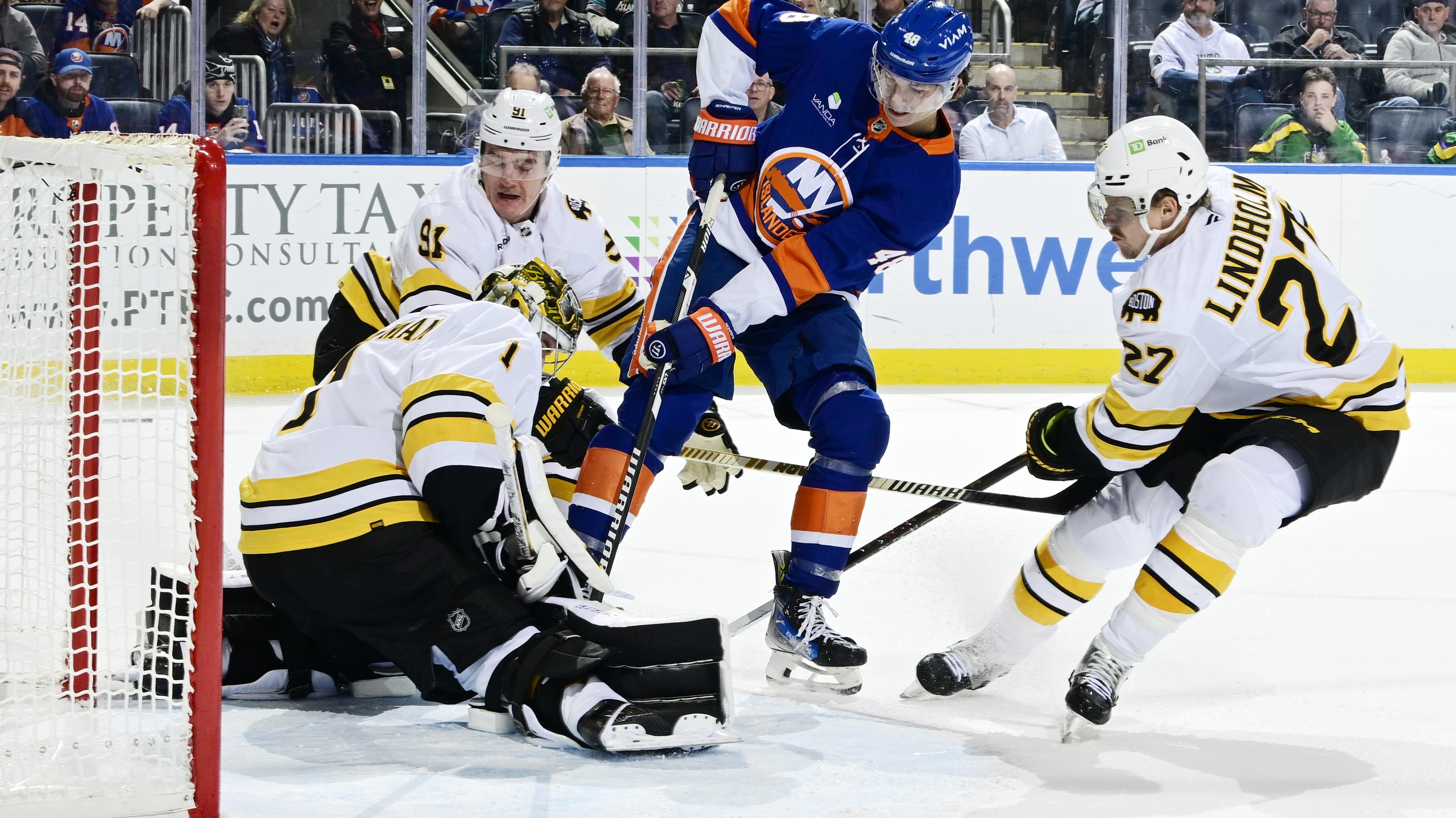 Boston Bruins v New York Islanders