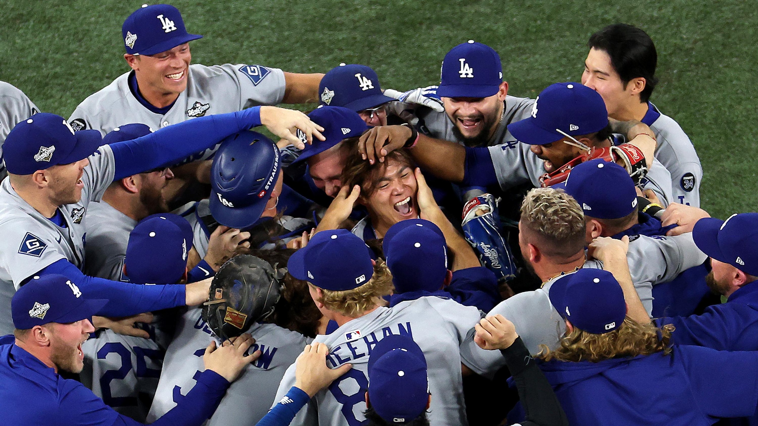 World Series - Los Angeles Dodgers v Toronto Blue Jays - Game Seven