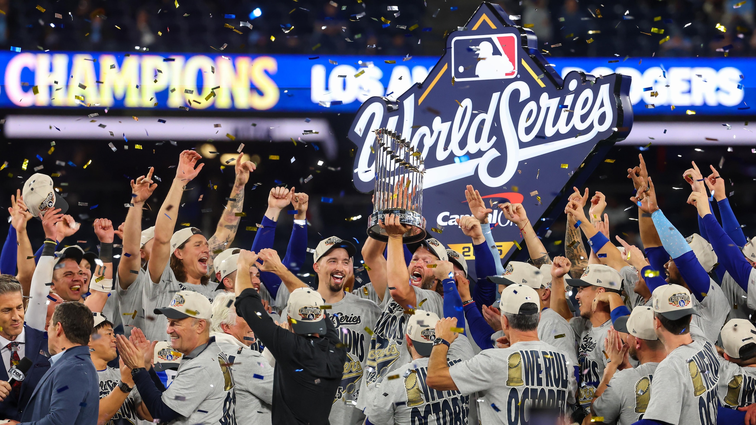 World Series - Los Angeles Dodgers v Toronto Blue Jays - Game Seven