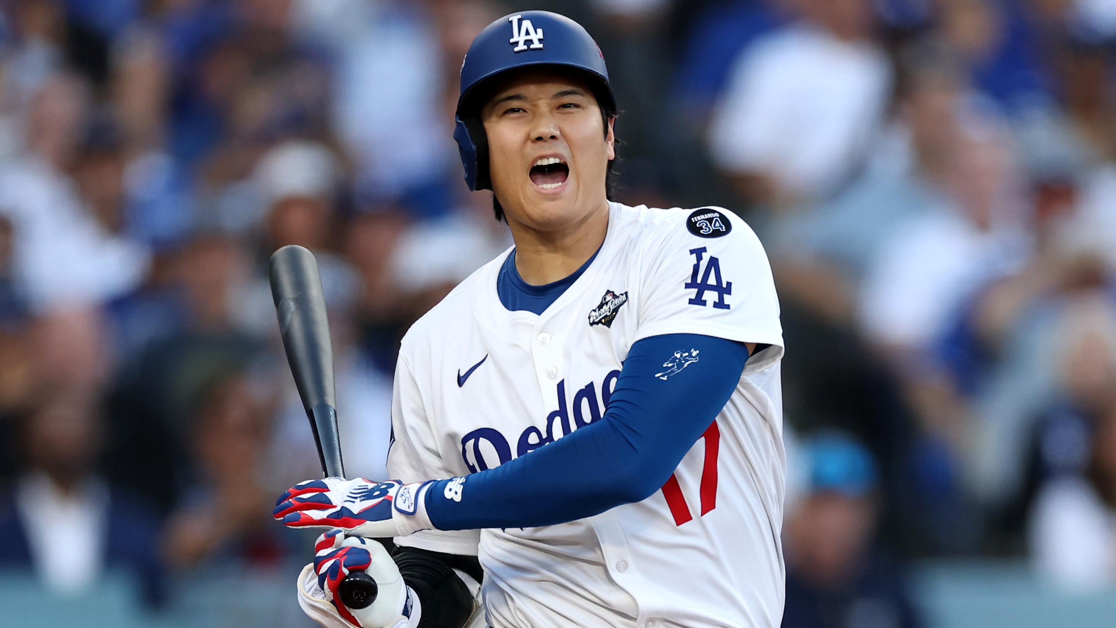 World Series - Toronto Blue Jays v Los Angeles Dodgers - Game Five World Series - Toronto Blue Jays v Los Angeles Dodgers - Game Five