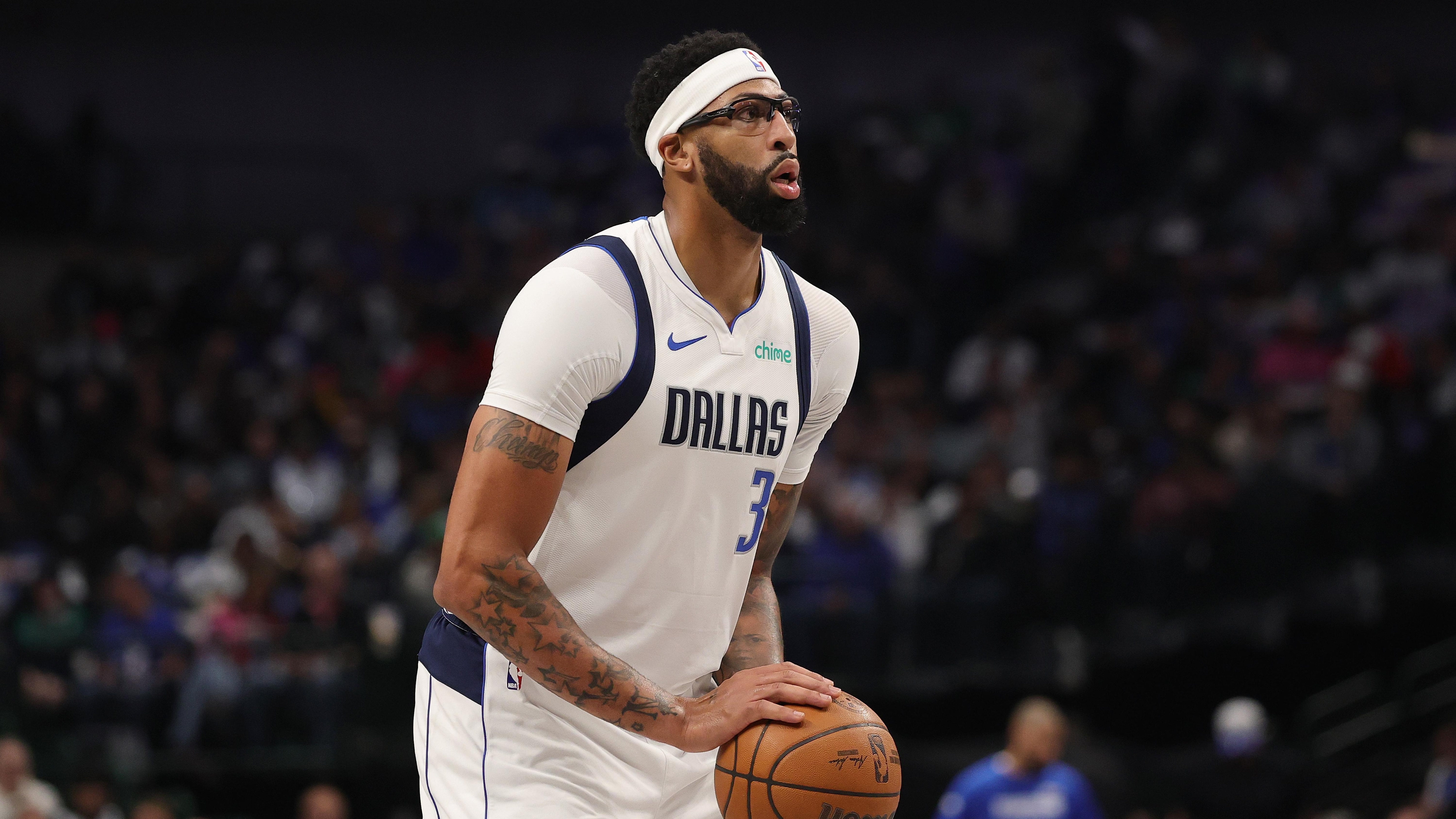 Mavericks Fire GM After Medical Staff Shelves Anthony Davis