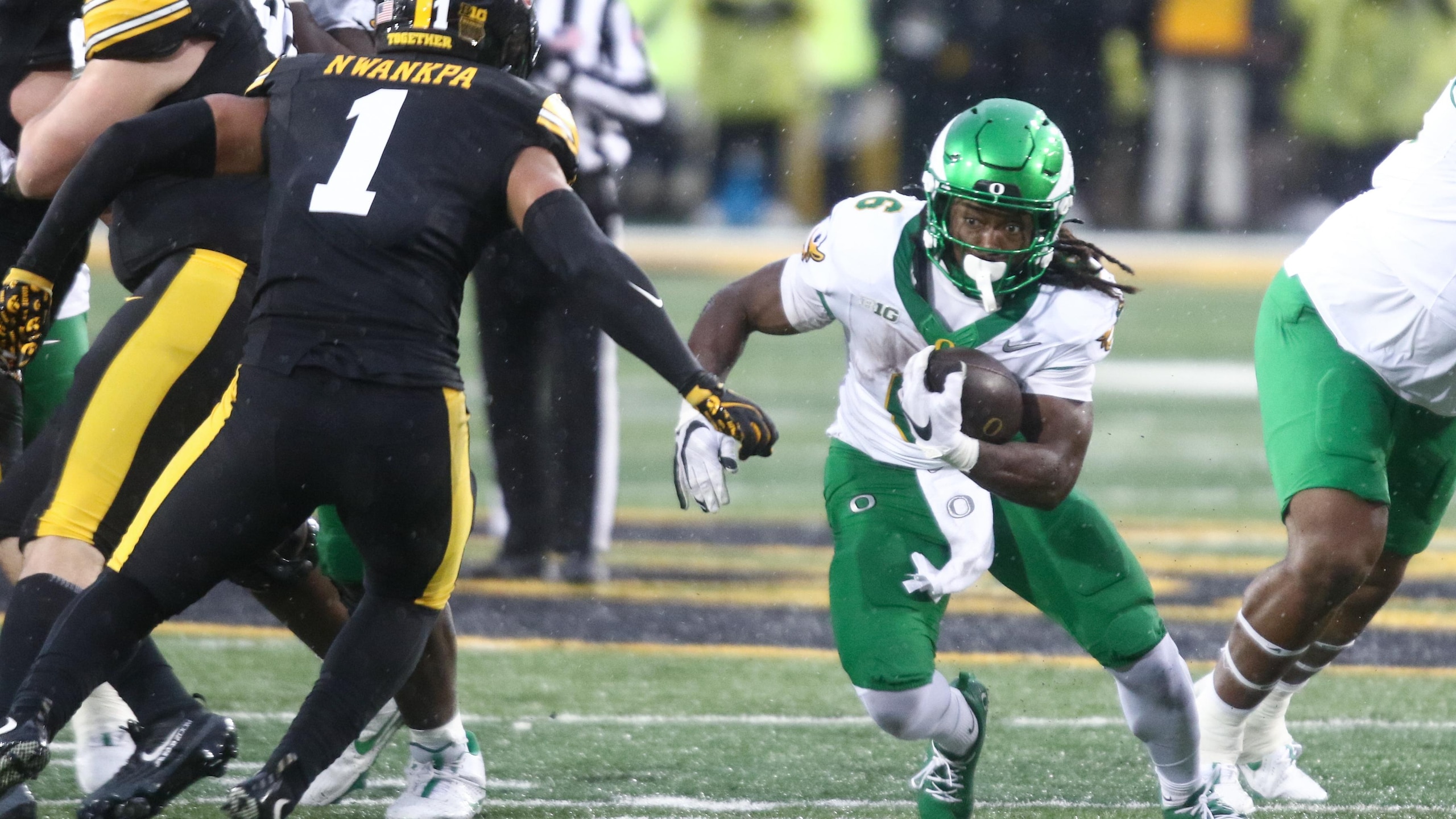 Oregon v Iowa Oregon v Iowa