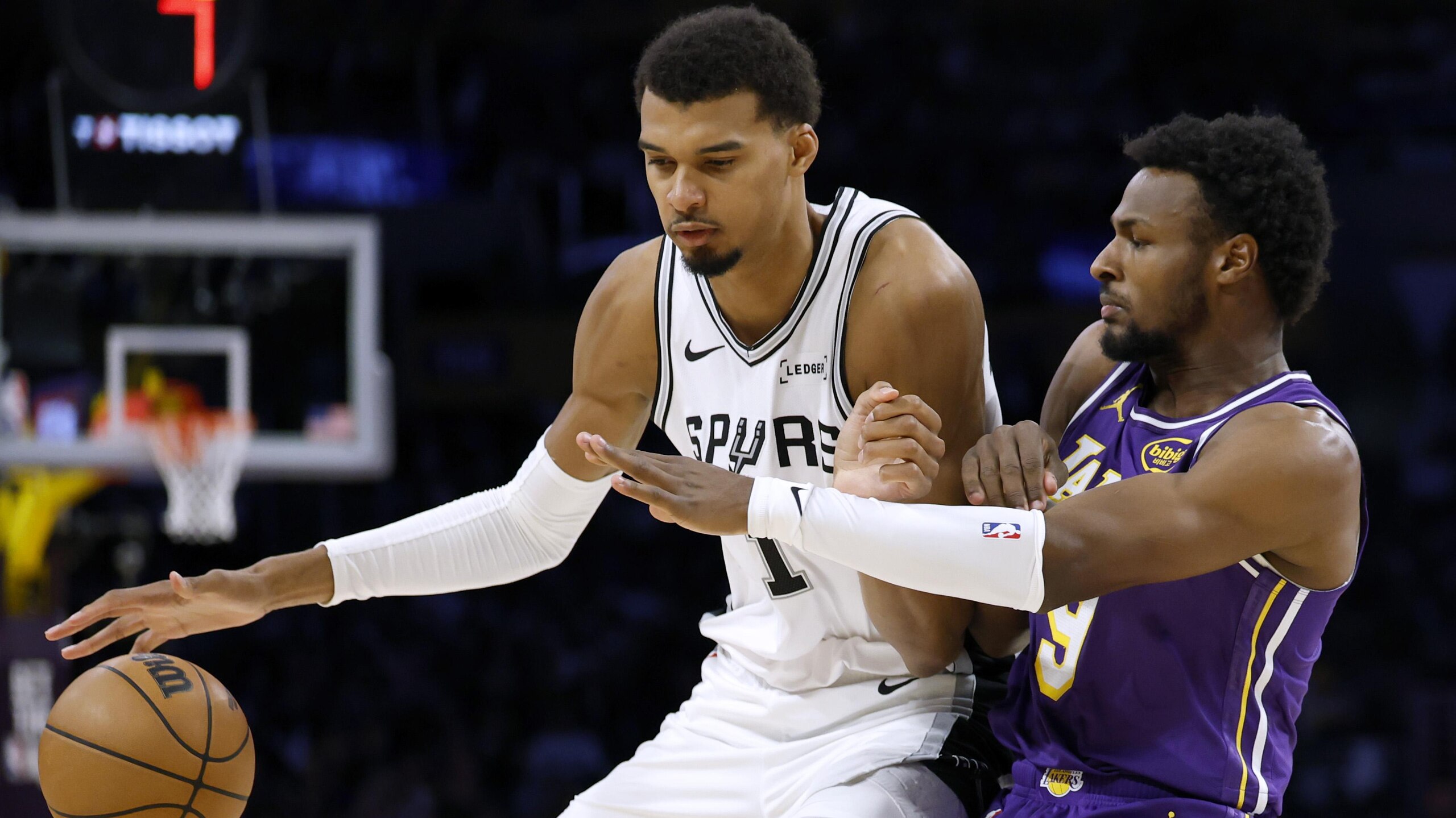 San Antonio Spurs v Los Angeles Lakers