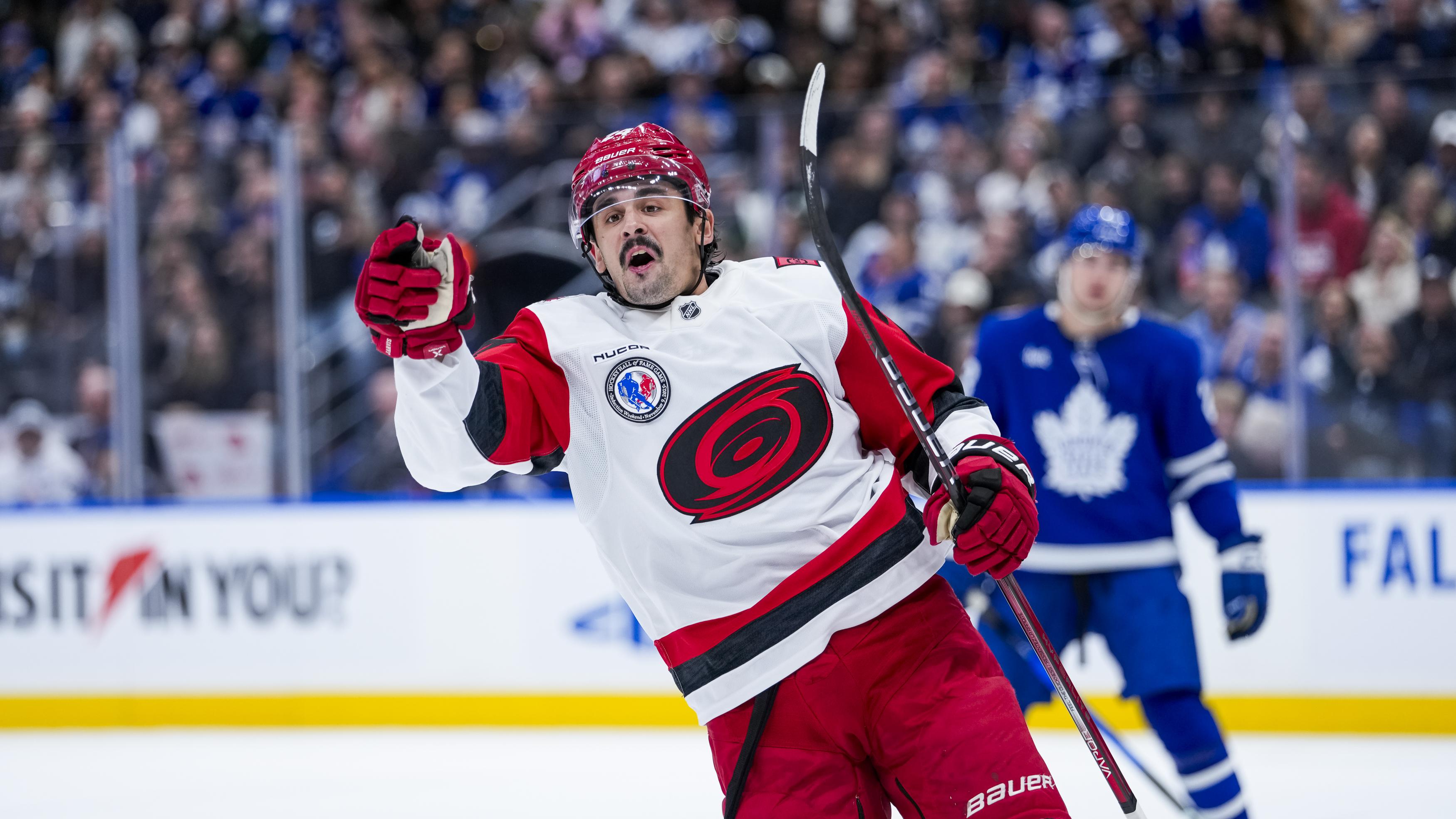 Carolina Hurricanes v Toronto Maple Leafs