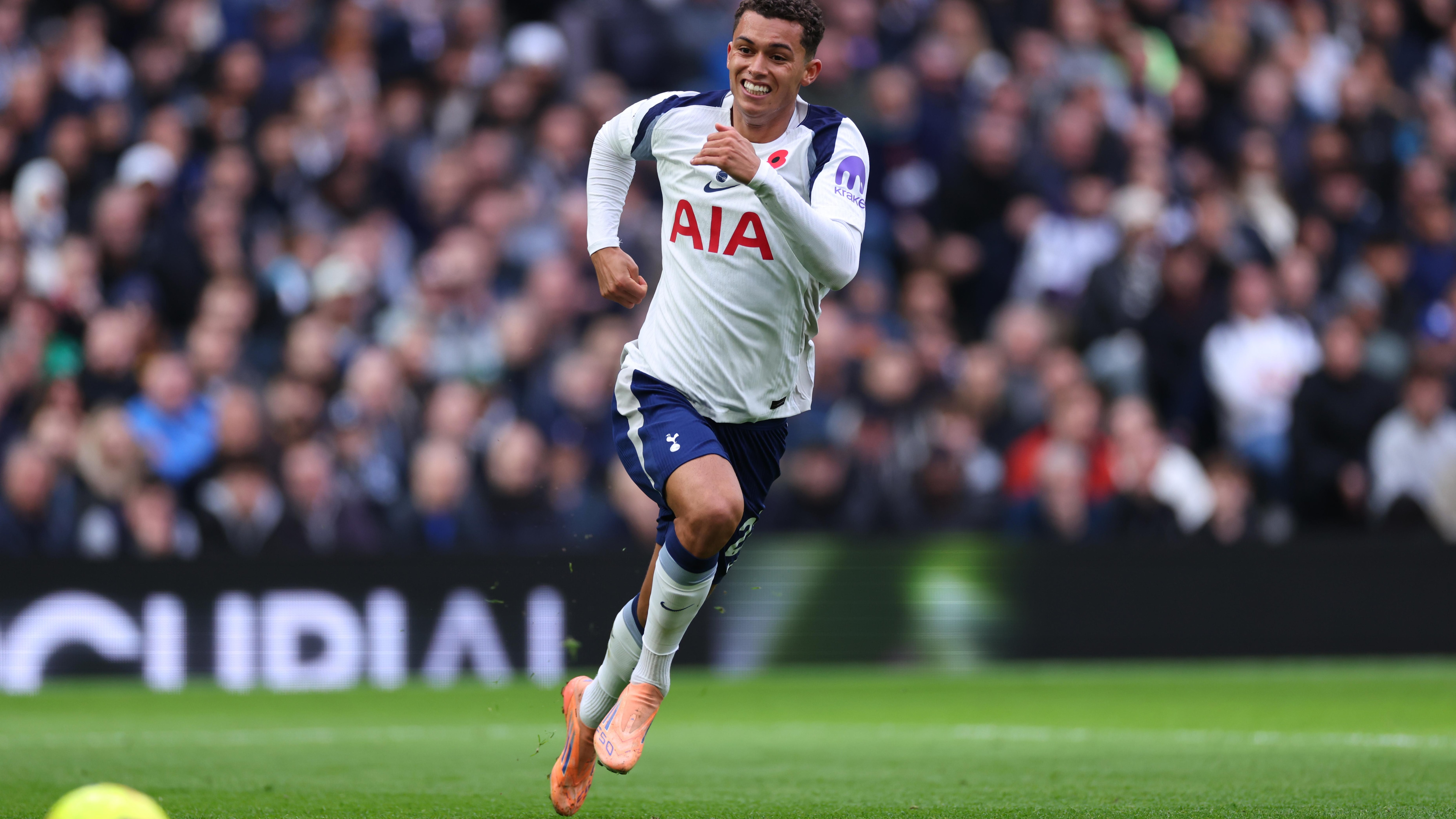 Tottenham Hotspur v Manchester United - Premier League