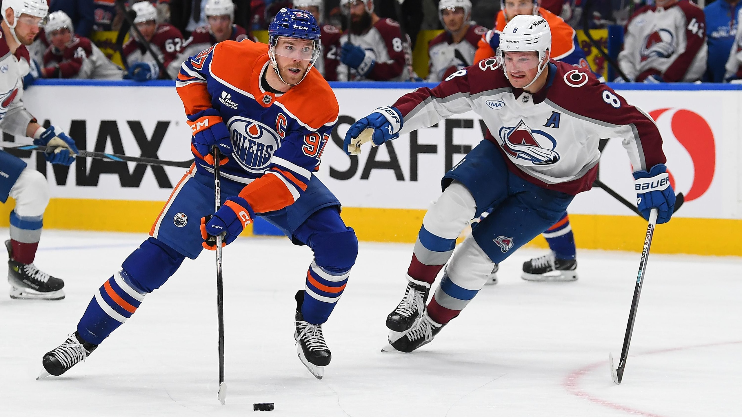 Colorado Avalanche v Edmonton Oilers Colorado Avalanche v Edmonton Oilers