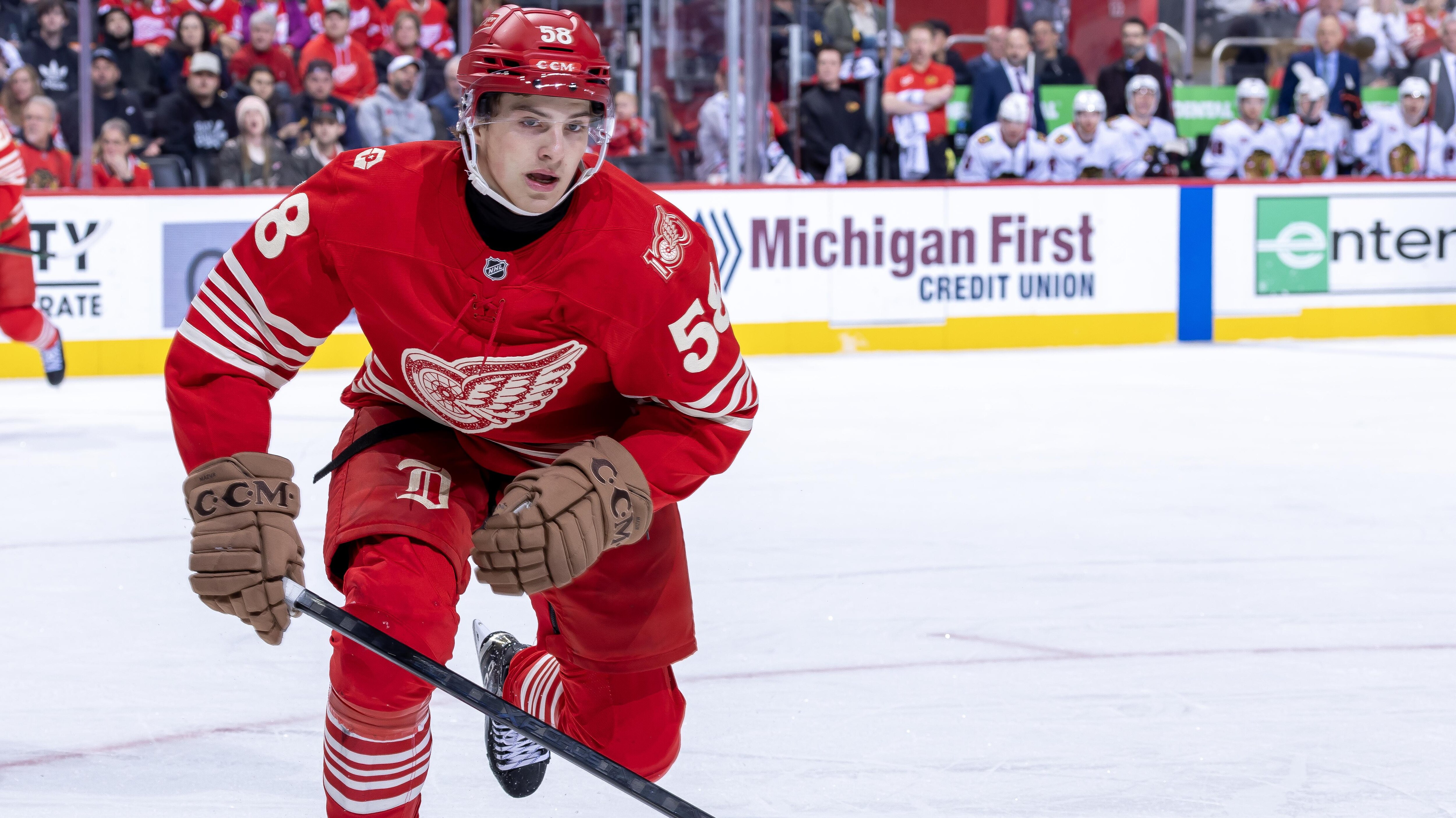 Chicago Blackhawks v Detroit Red Wings