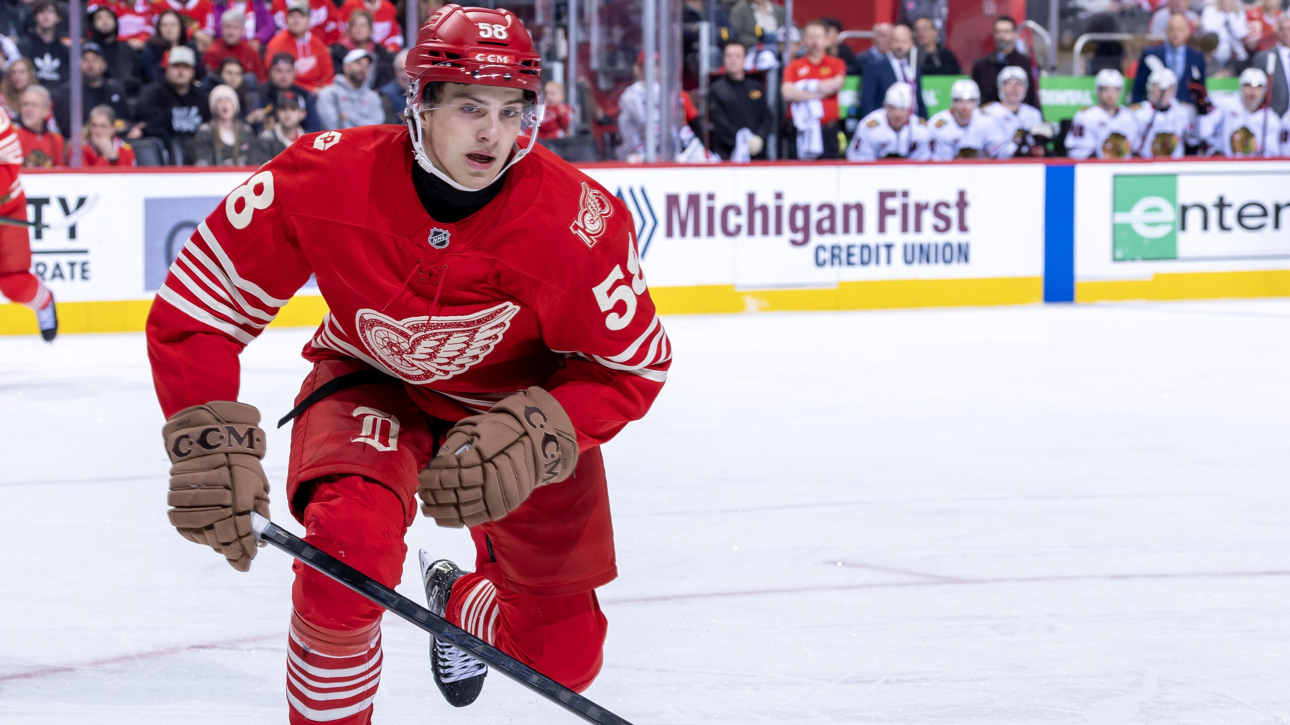 Chicago Blackhawks v Detroit Red Wings