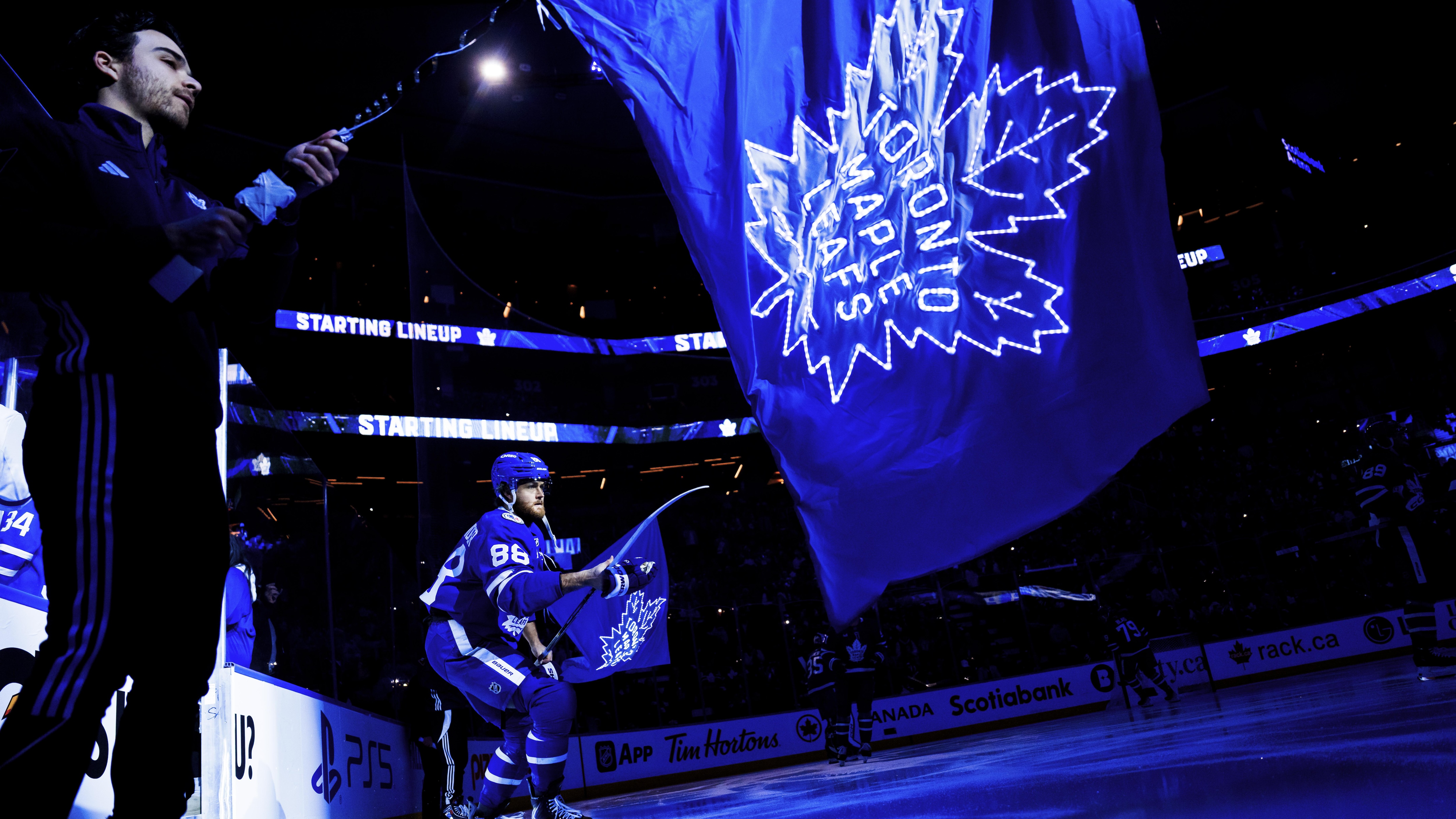 Carolina Hurricanes v Toronto Maple Leafs