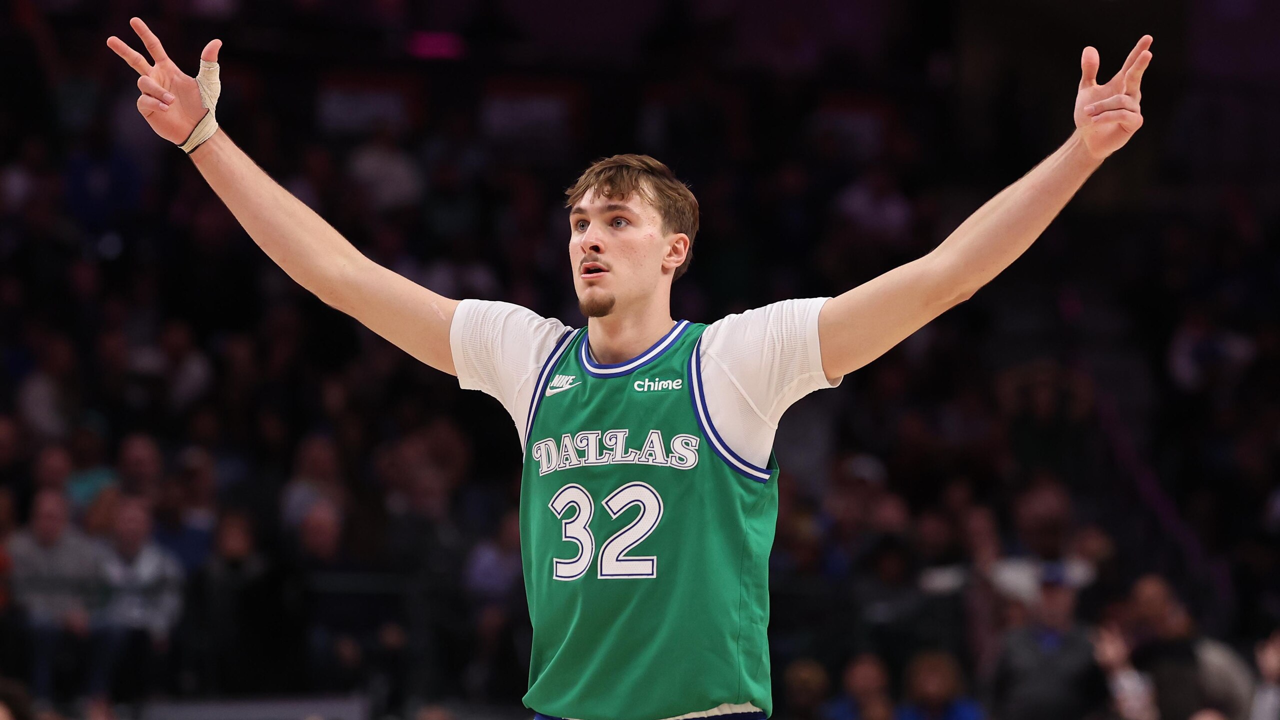 Milwaukee Bucks v Dallas Mavericks