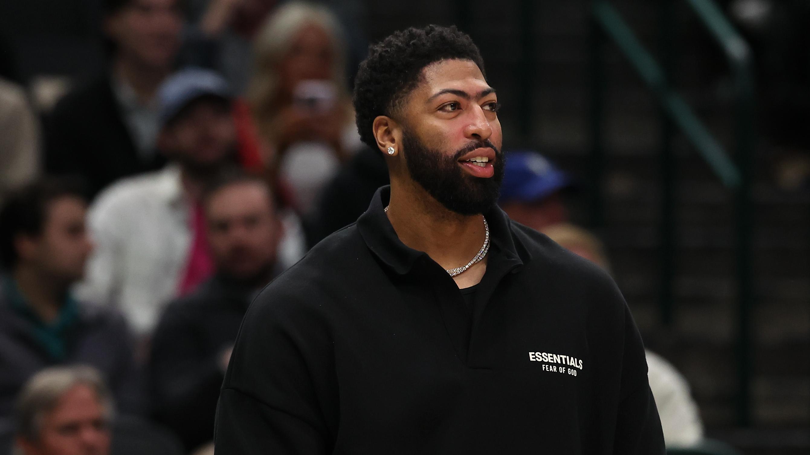 Milwaukee Bucks v Dallas Mavericks