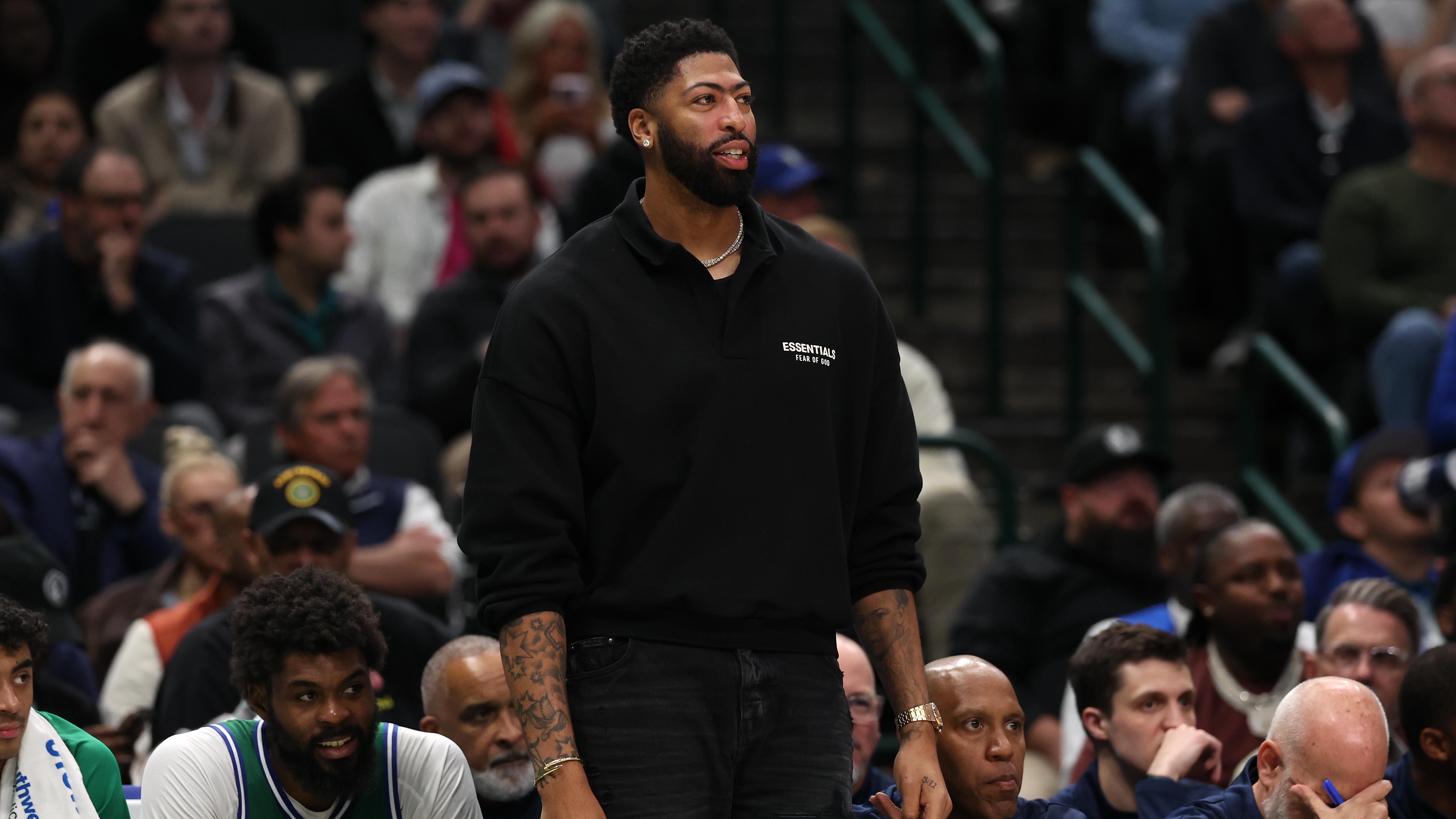 Mavericks Stuck: Anthony Davis Trade Dilemma