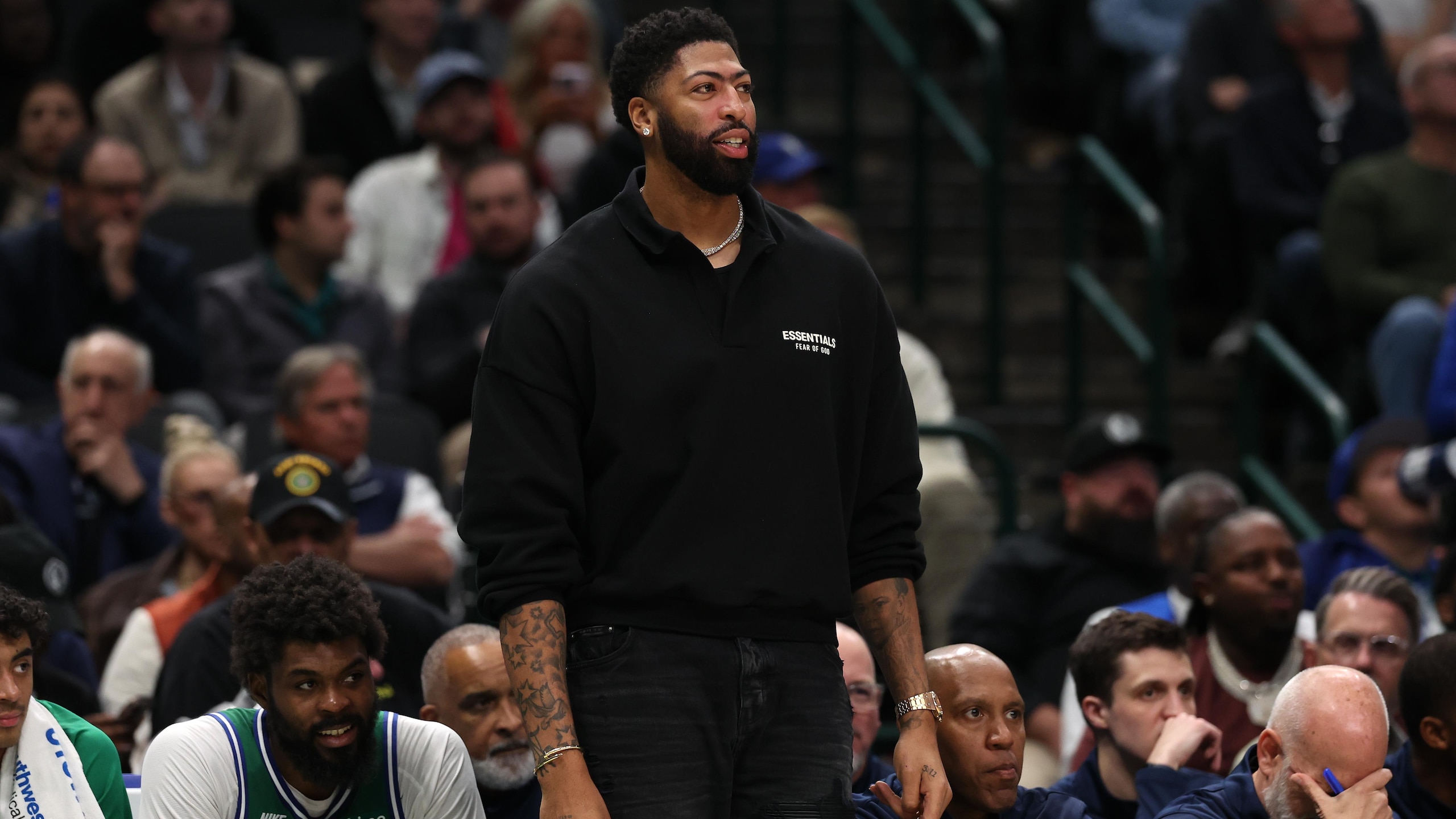 Milwaukee Bucks v Dallas Mavericks
