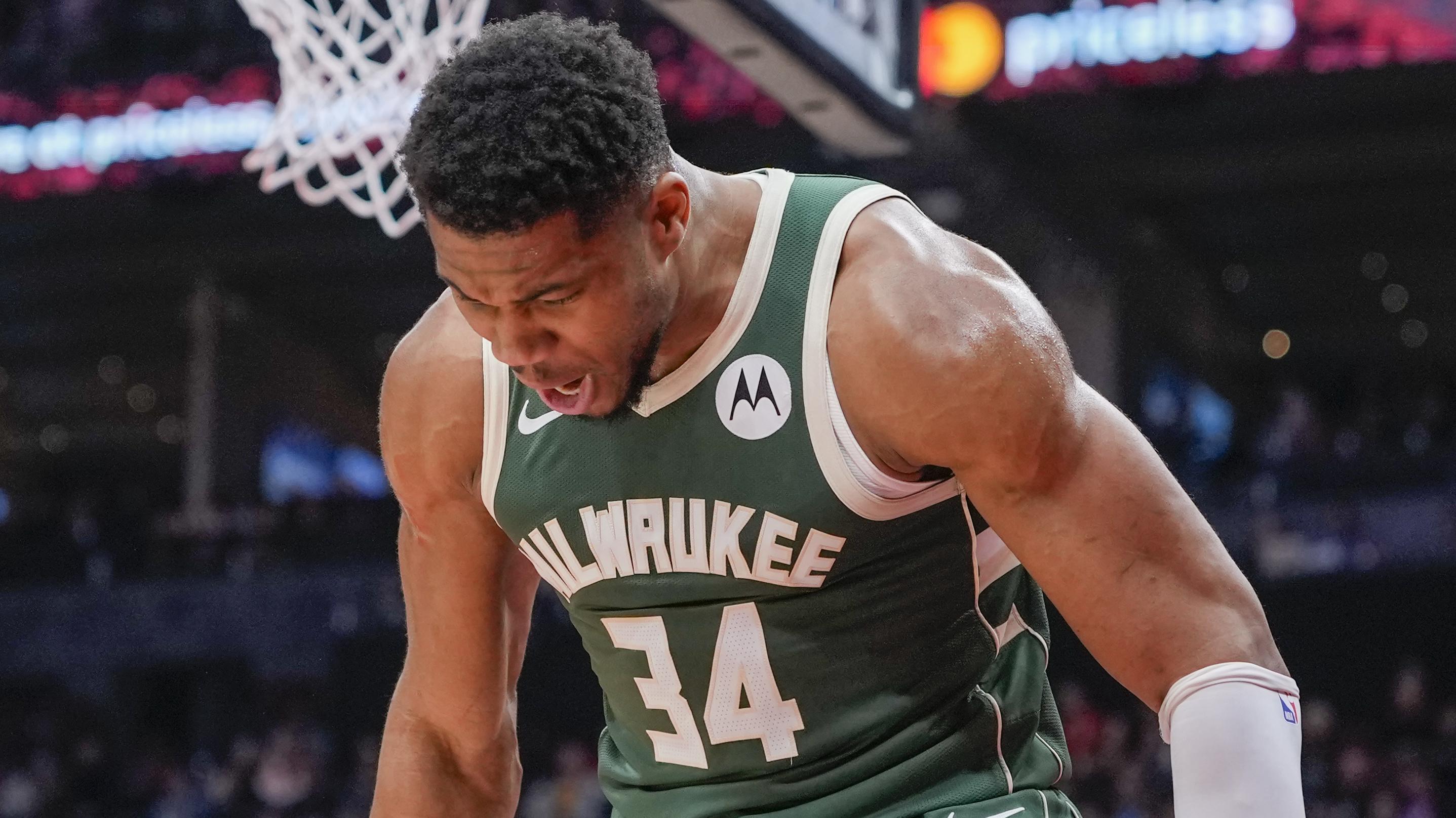 Milwaukee Bucks v Toronto Raptors